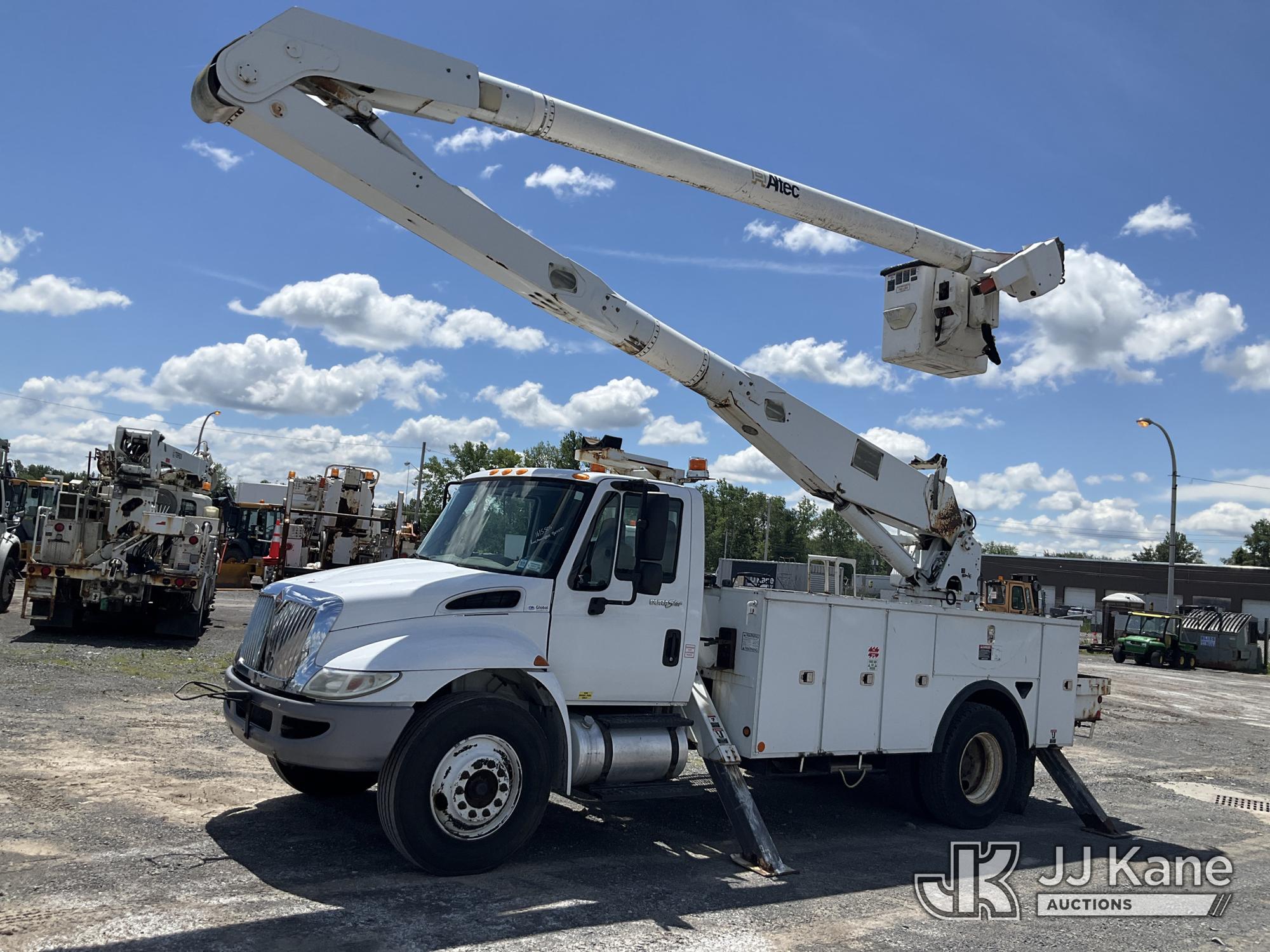 Photo of a 2014 International DuraStar 4300