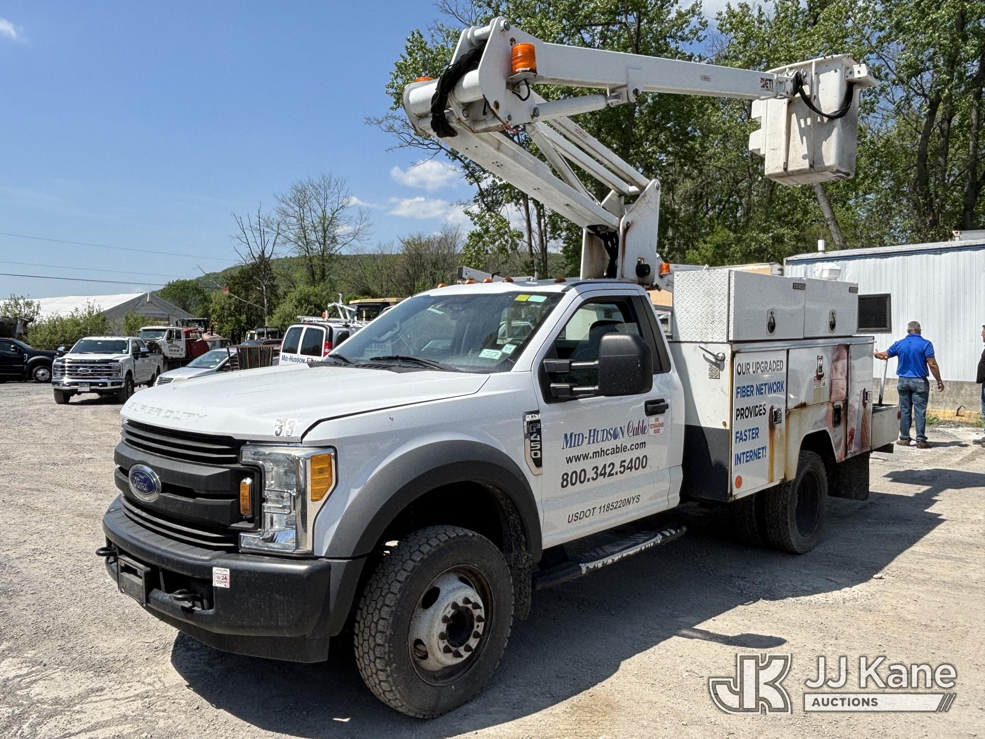 Photo of a 2017 Ford F450 2WD