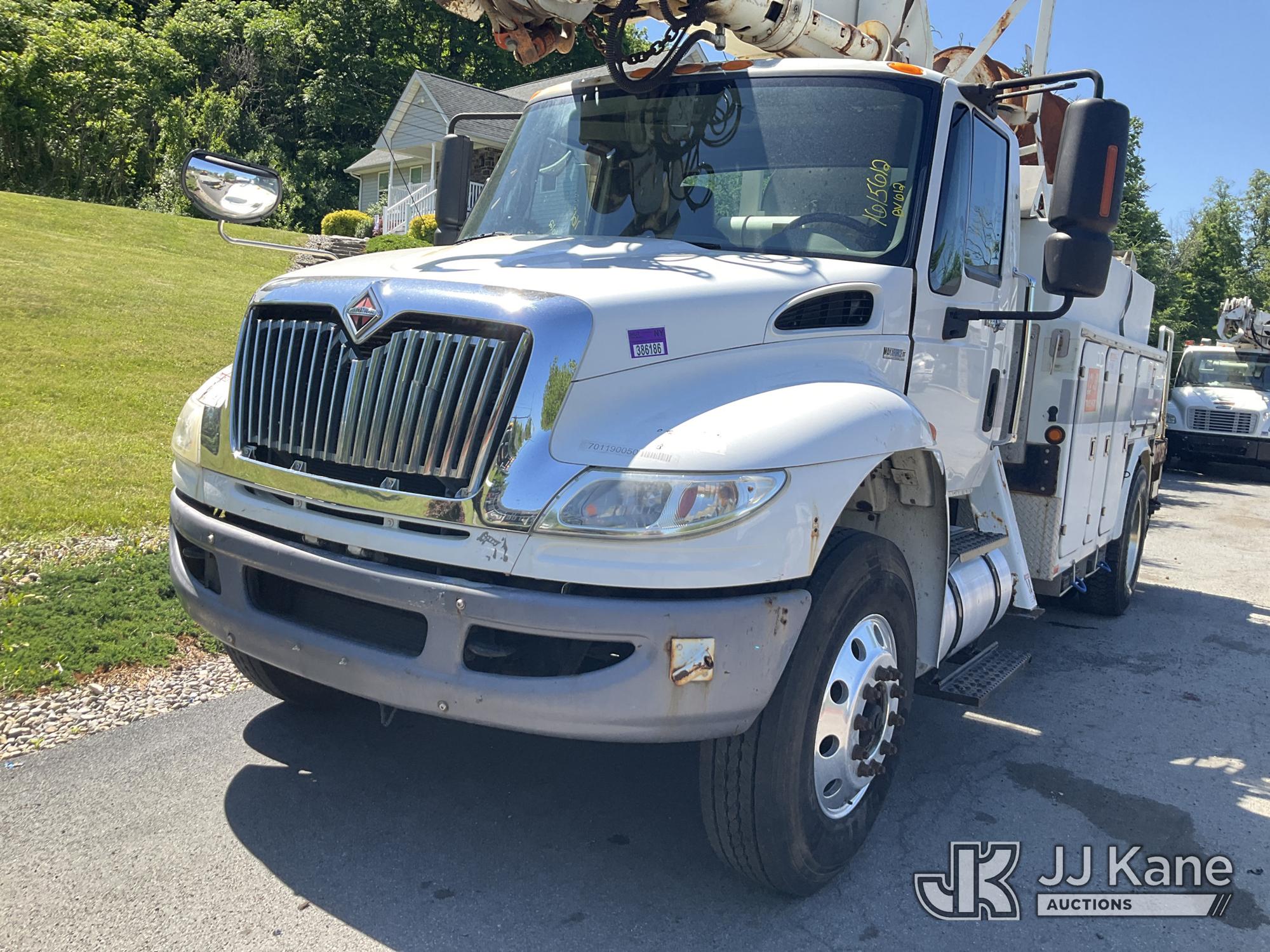 Photo of a 2011 International 4400