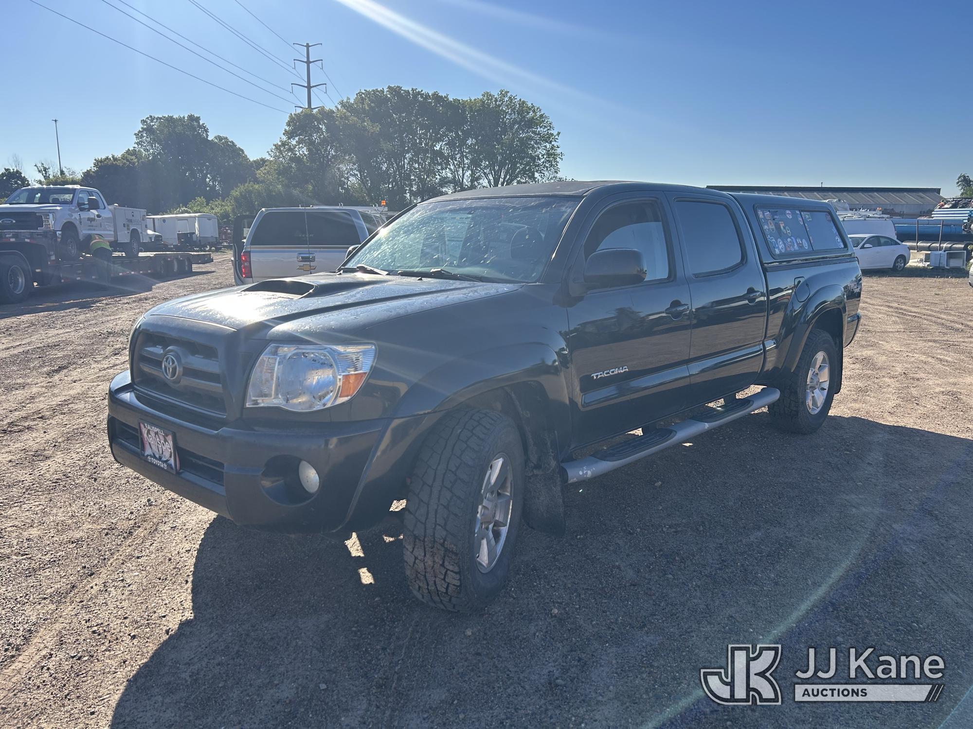 2010 Toyota Tacoma 4x4 Crew-Cab Pickup Truck