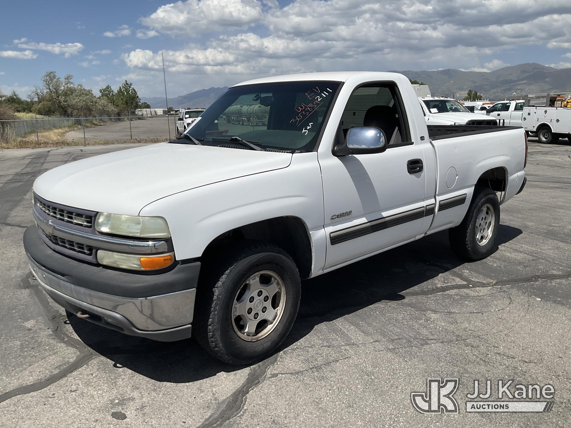Photo of a 2002 Chevrolet Silverado 1500 4x4
