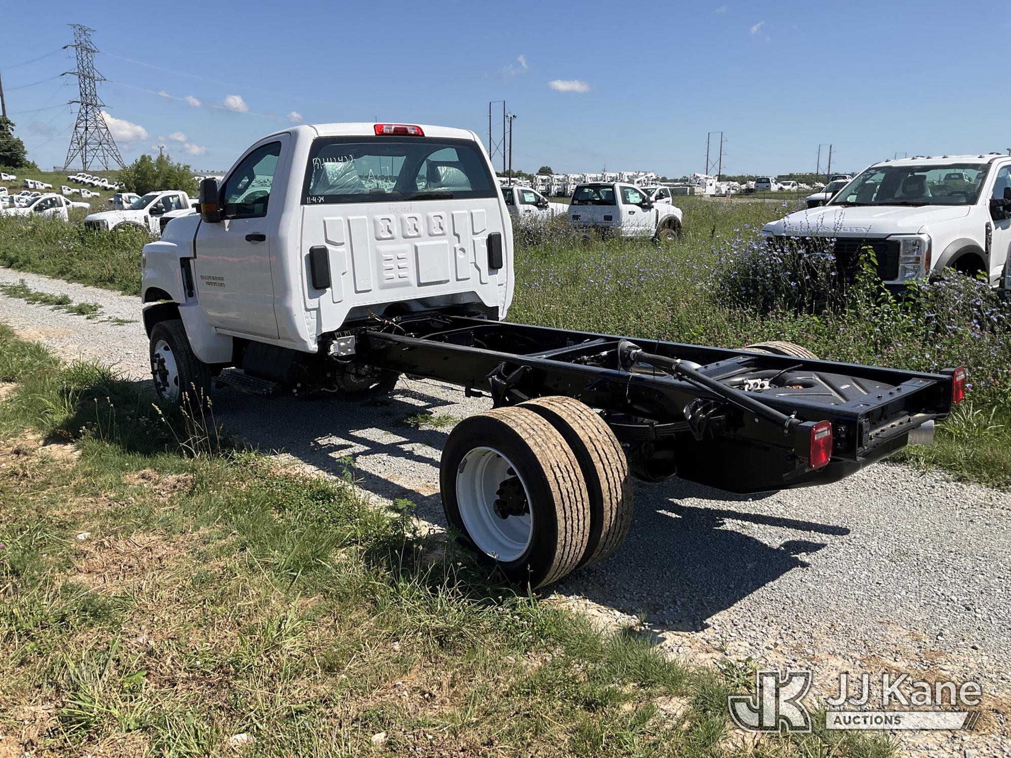2024 GMC Silverado Medium Duty