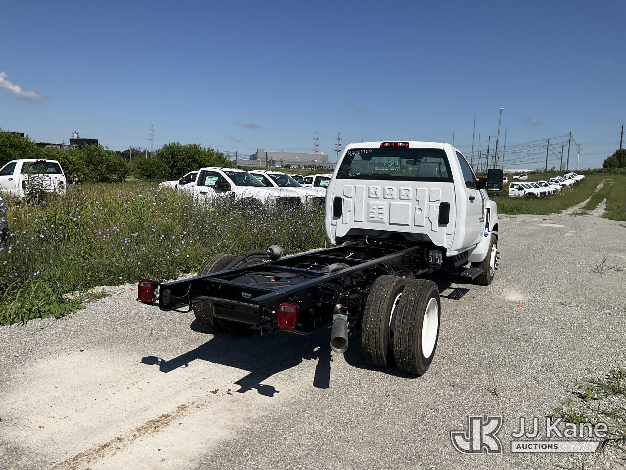 2024 Chevrolet Silverado Medium Duty