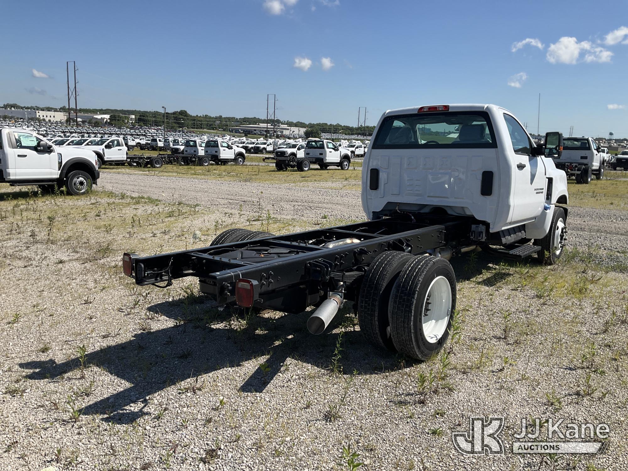 2024 Chevrolet Silverado Medium Duty