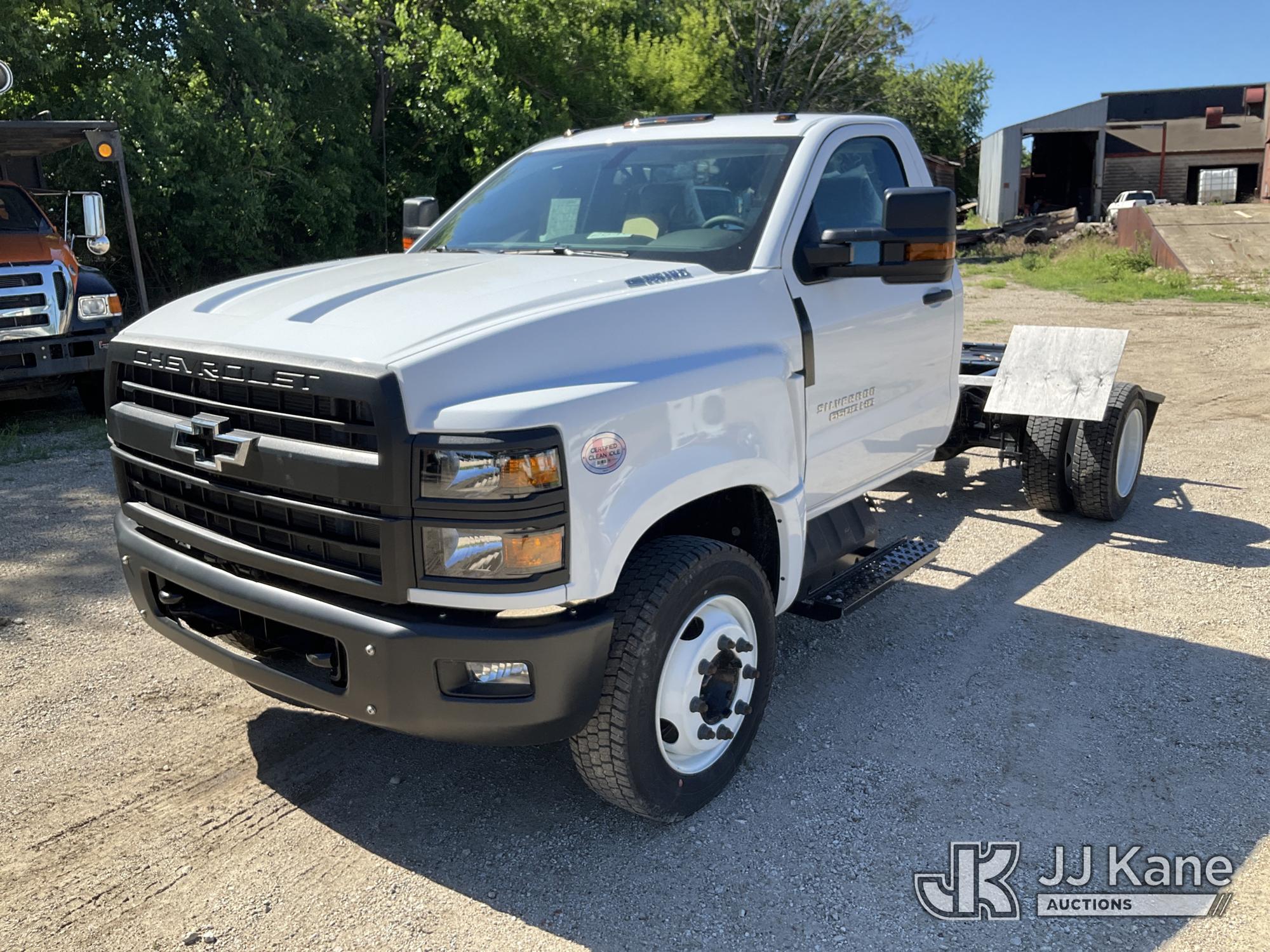 2024 Chevrolet Silverado 6500HD Cab & Chassis