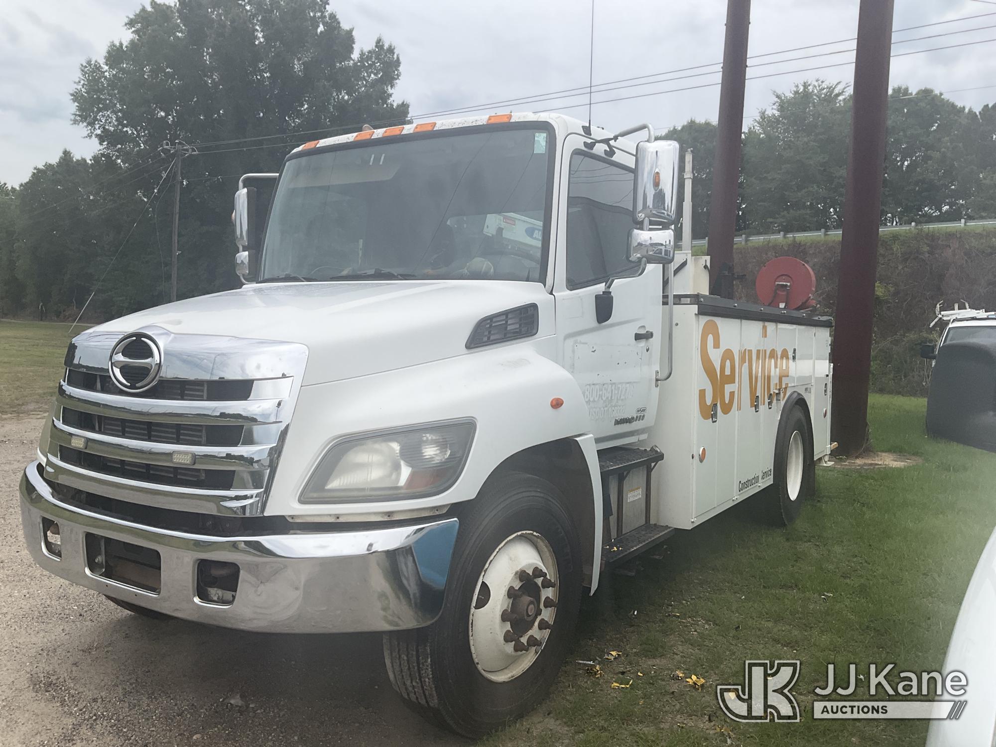Photo of a 2017 Hino 338