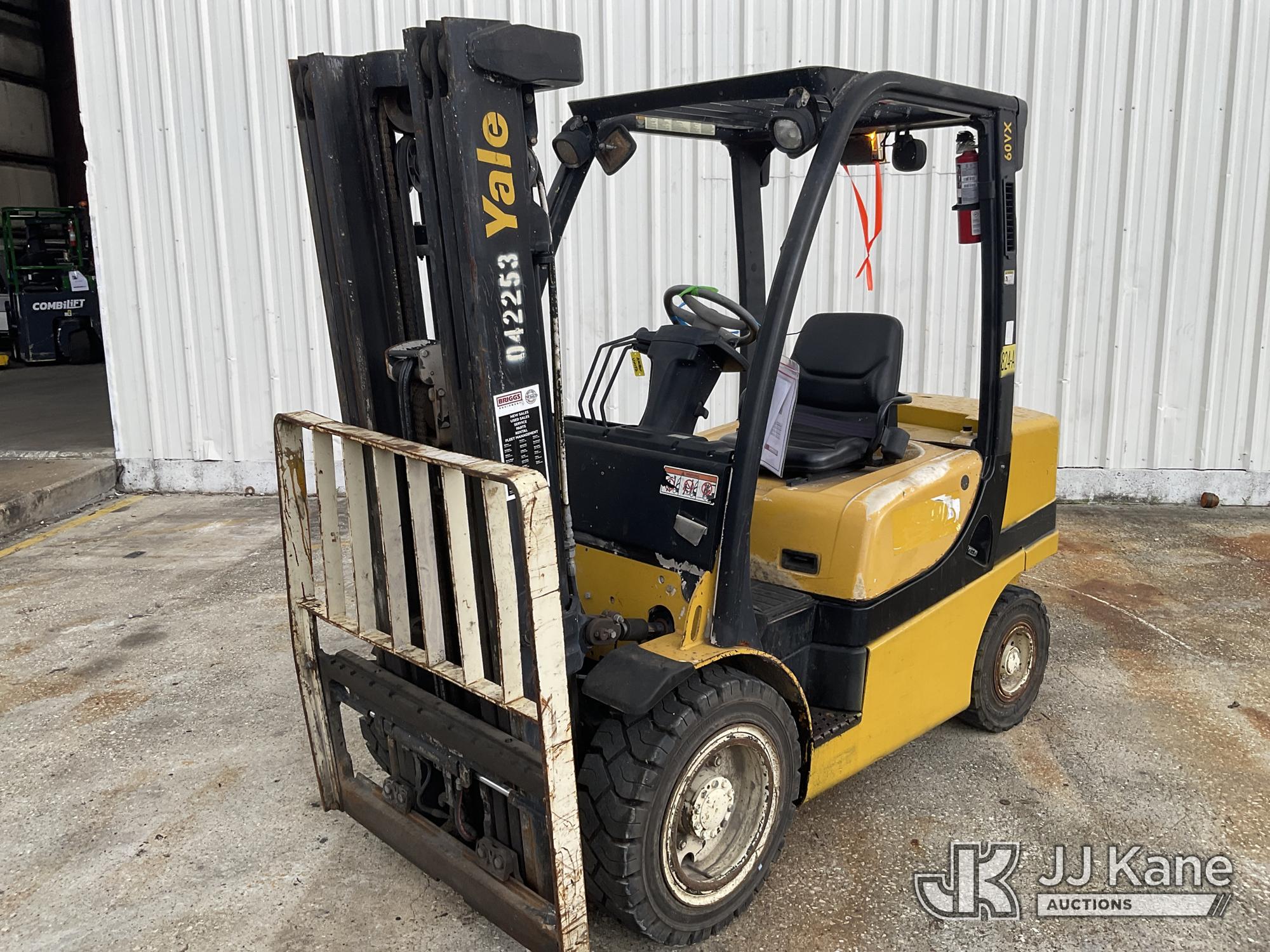 Photo of a 2015 Yale GDP060VX