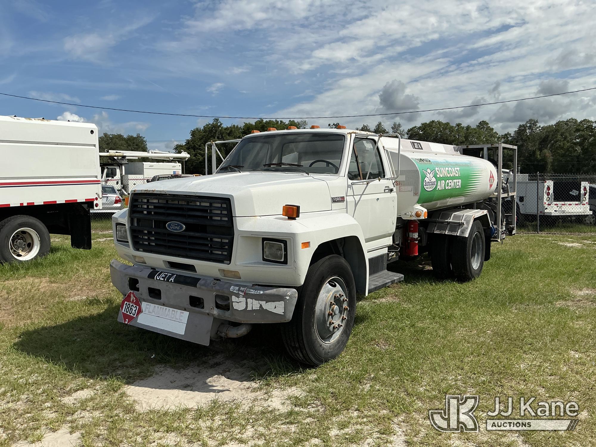Photo of a 1985 Ford F700