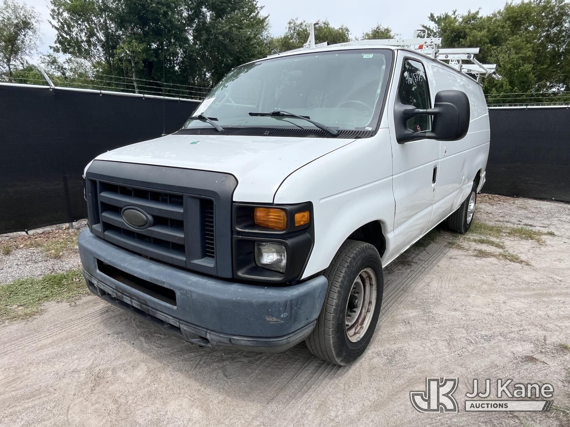 Photo of a 2014 Ford E150