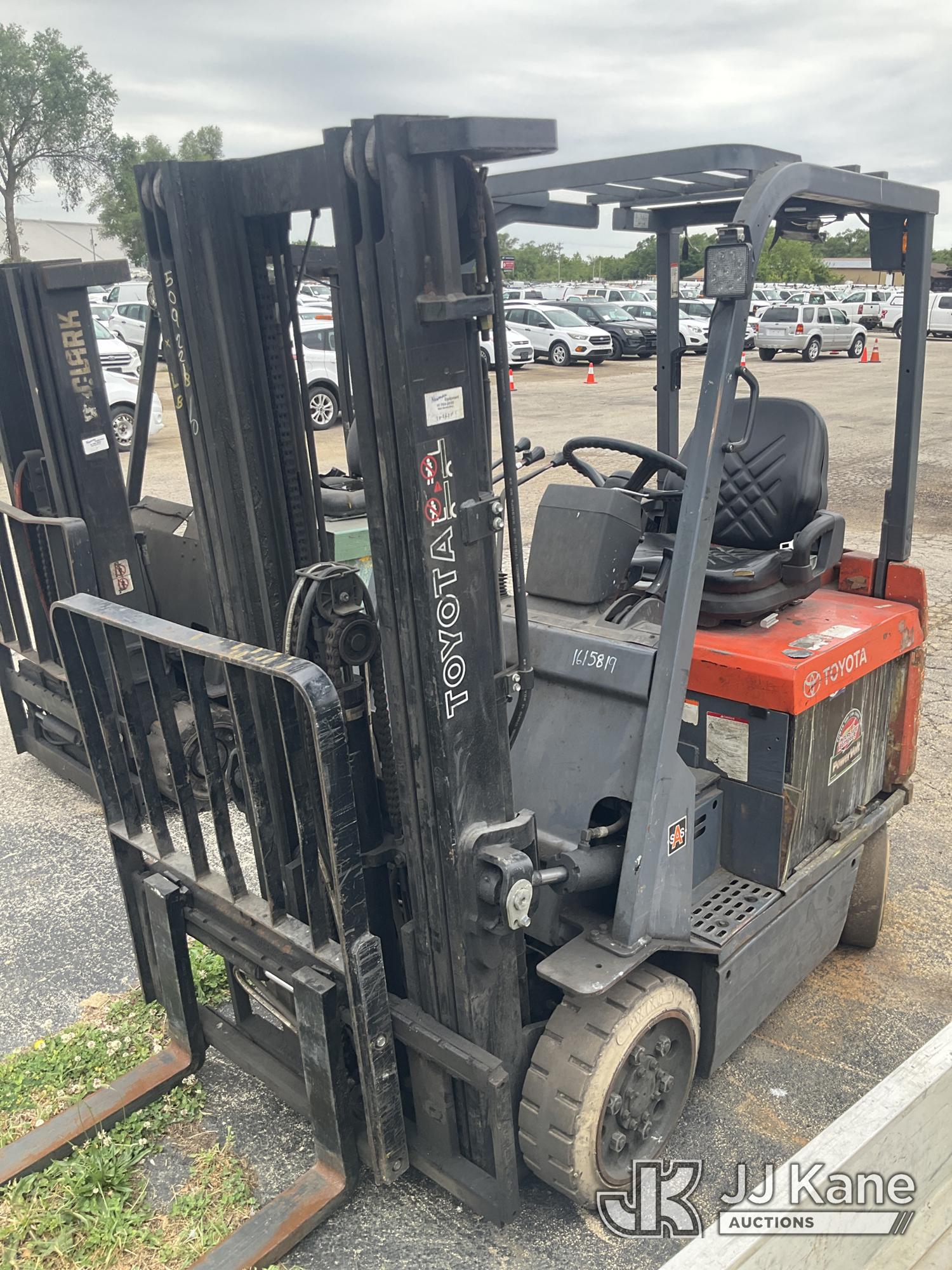 Photo of a 204 Toyota 7FBCU25