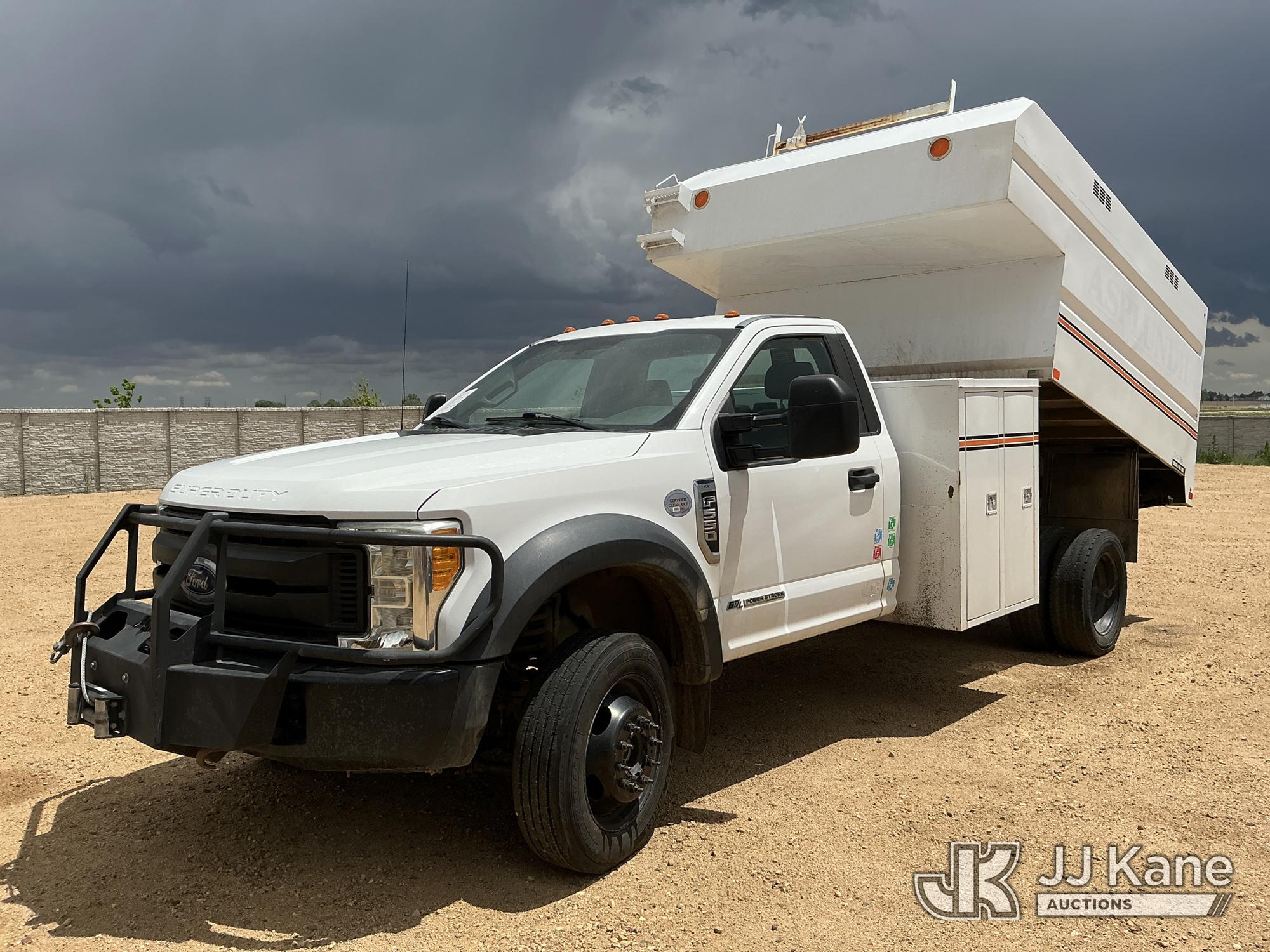 Photo of a 2017 Ford F-550