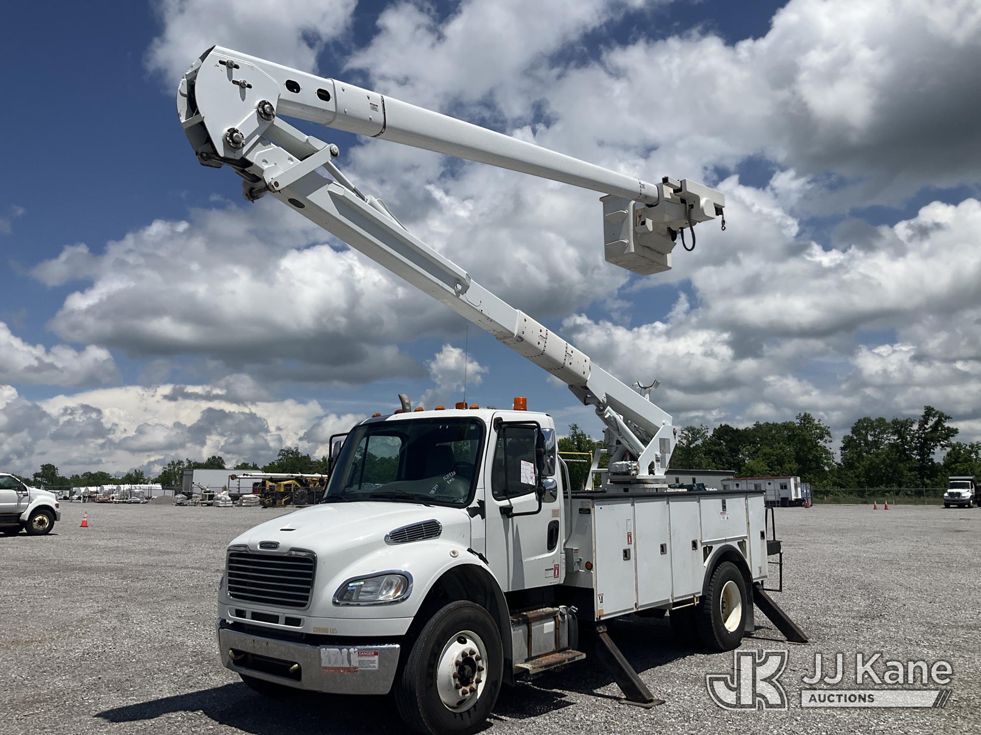 Photo of a 2015 Freightliner M2 106