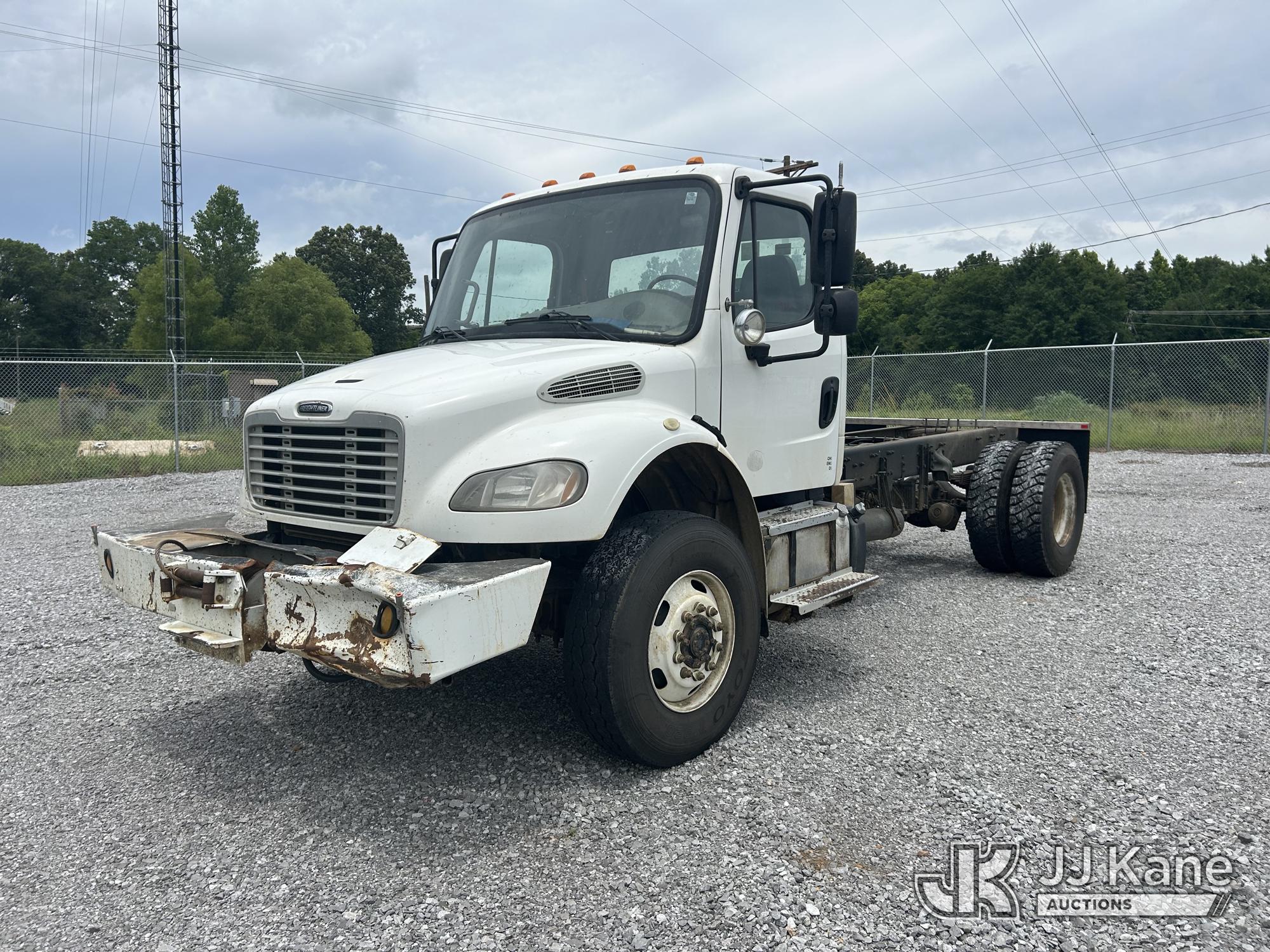 Photo of a 2018 Freightliner M2 106