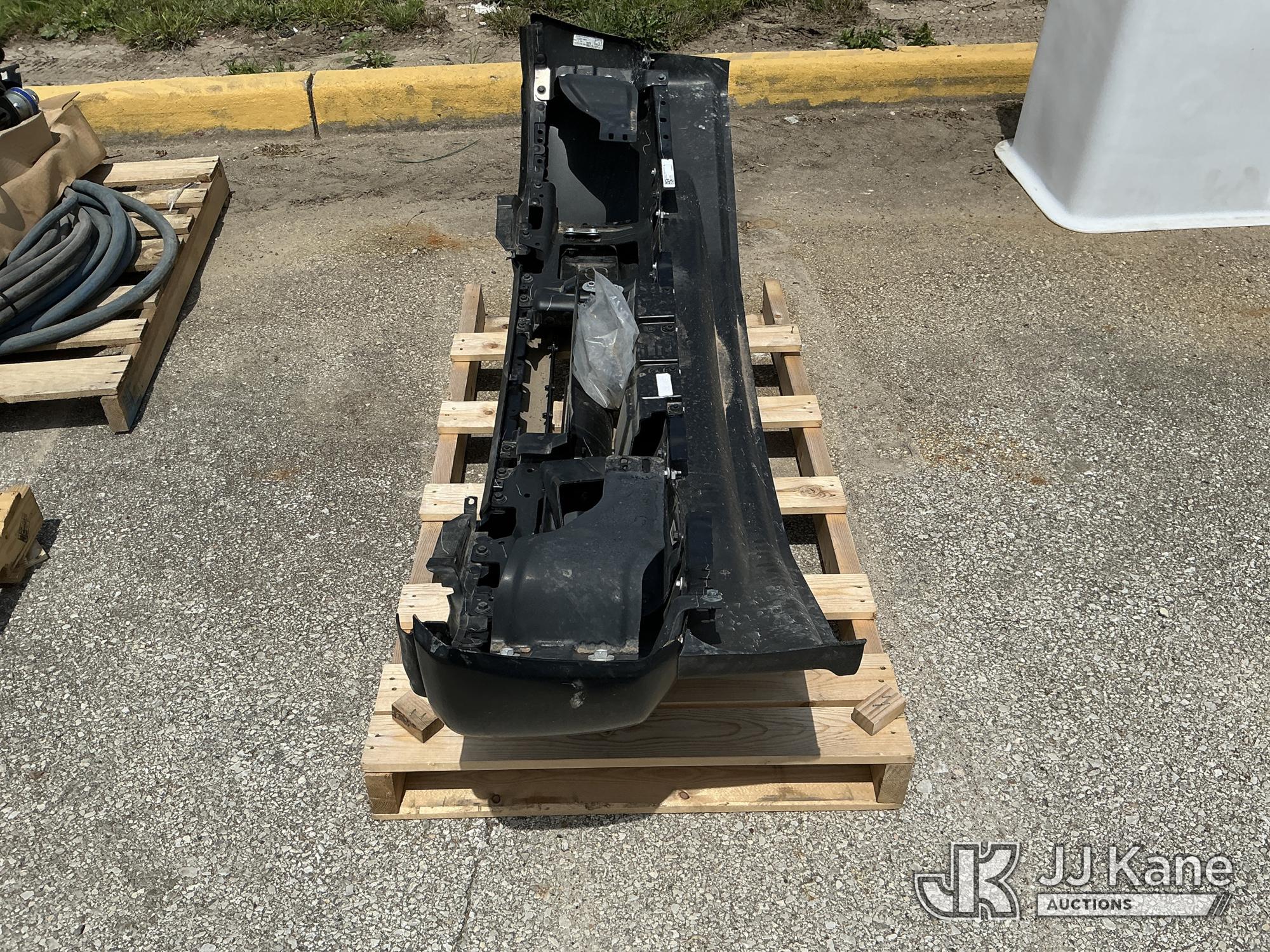 Ford Front Bumper NOTE: This unit is being sold AS IS/WHERE IS via Timed Auction and is located in Kansas City