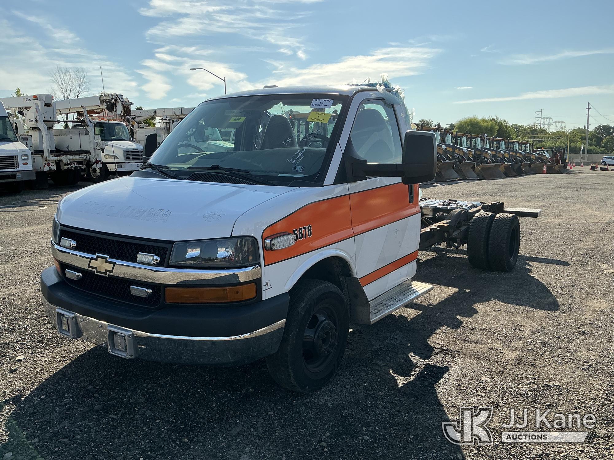 Photo of a 2014 Chevrolet Express G4500