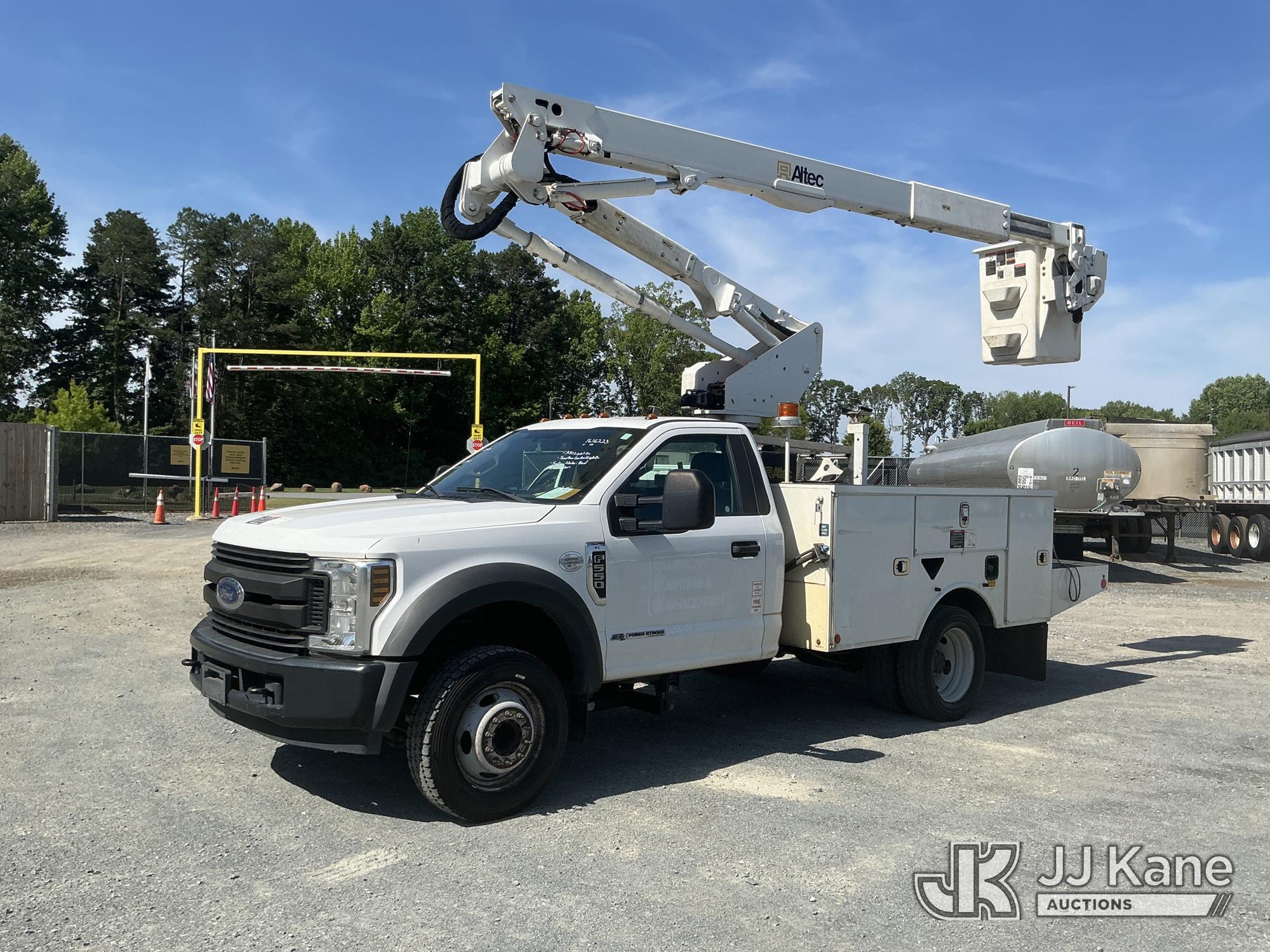 Photo of a 2019 Ford F-550