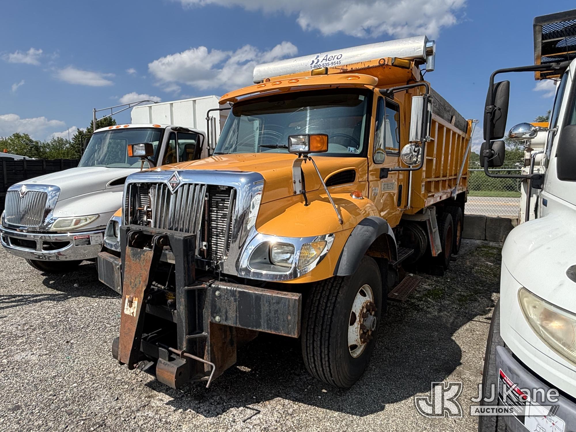 Photo of 2005 International 7400