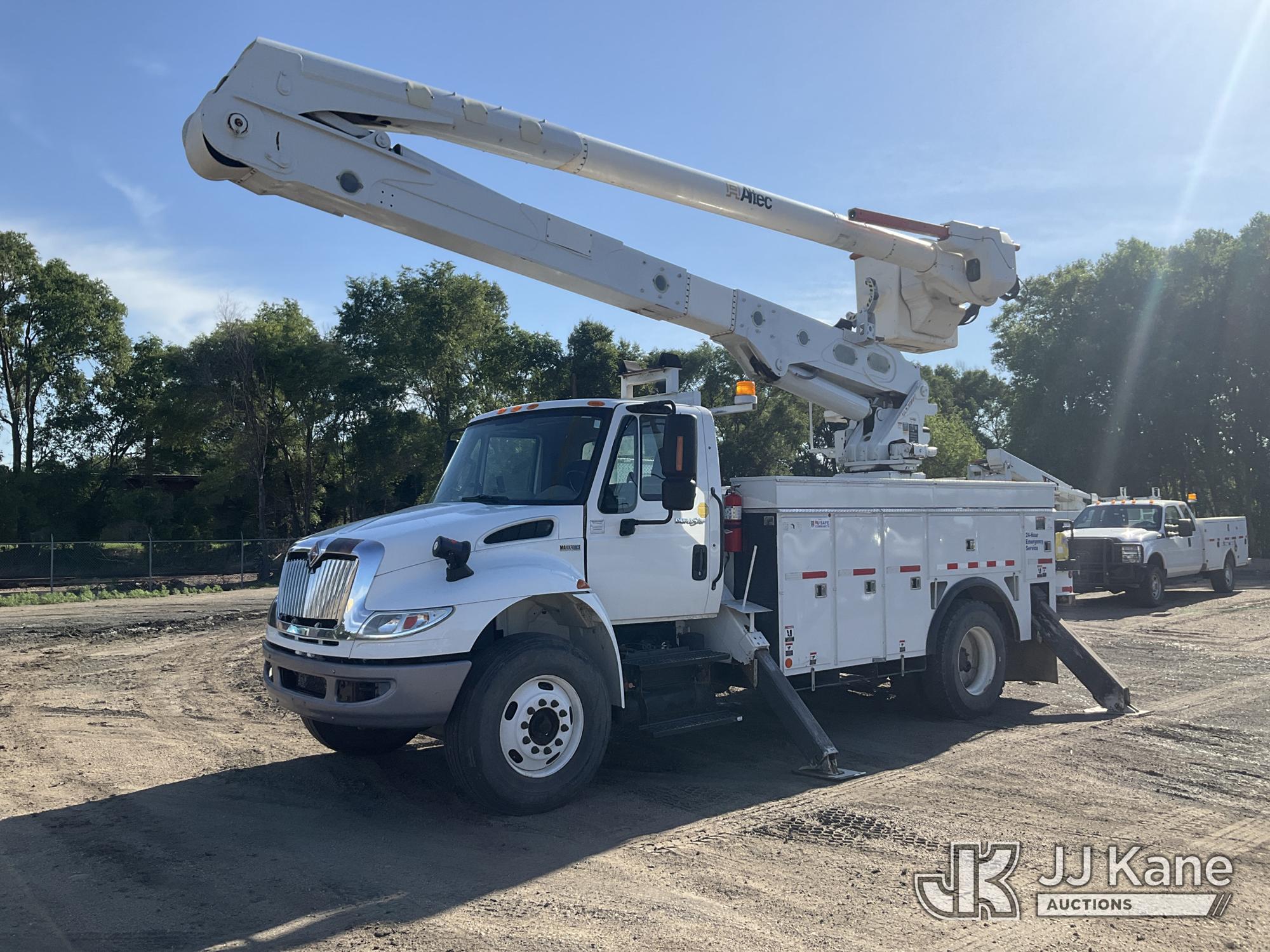 Photo of a 2013 International 4400