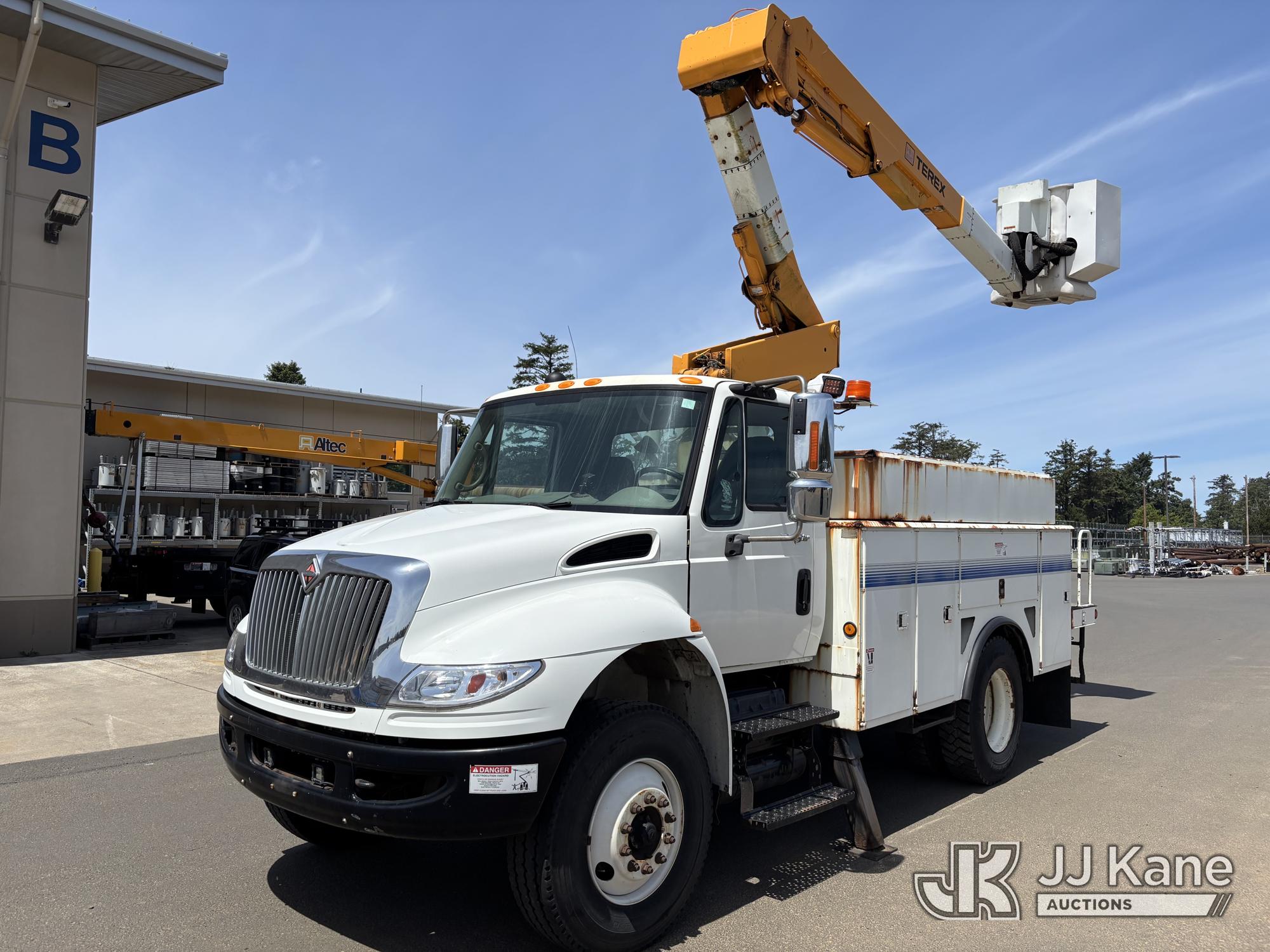 Photo of a 2010 International 4400