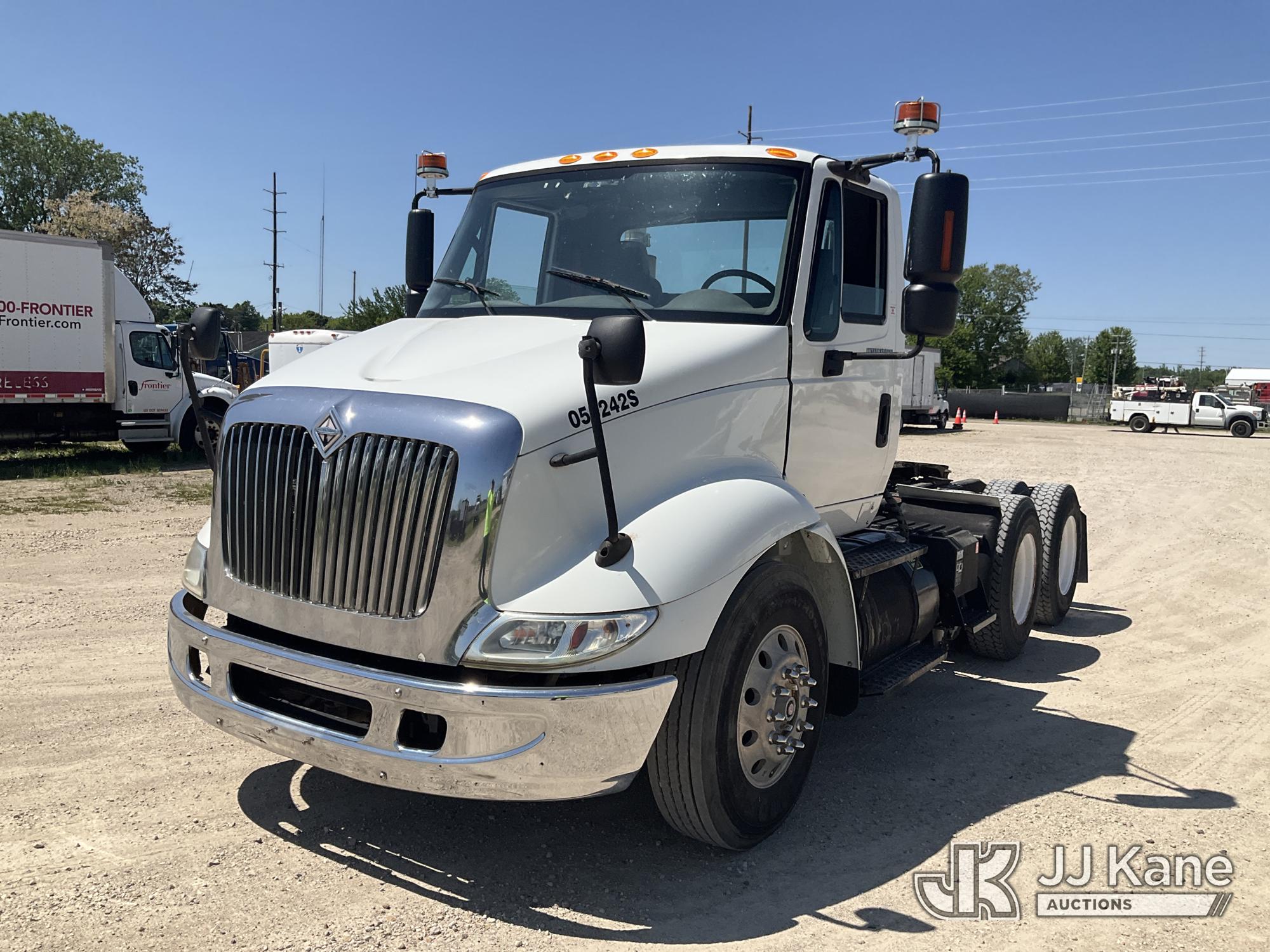 Photo of a 2005 International 8600