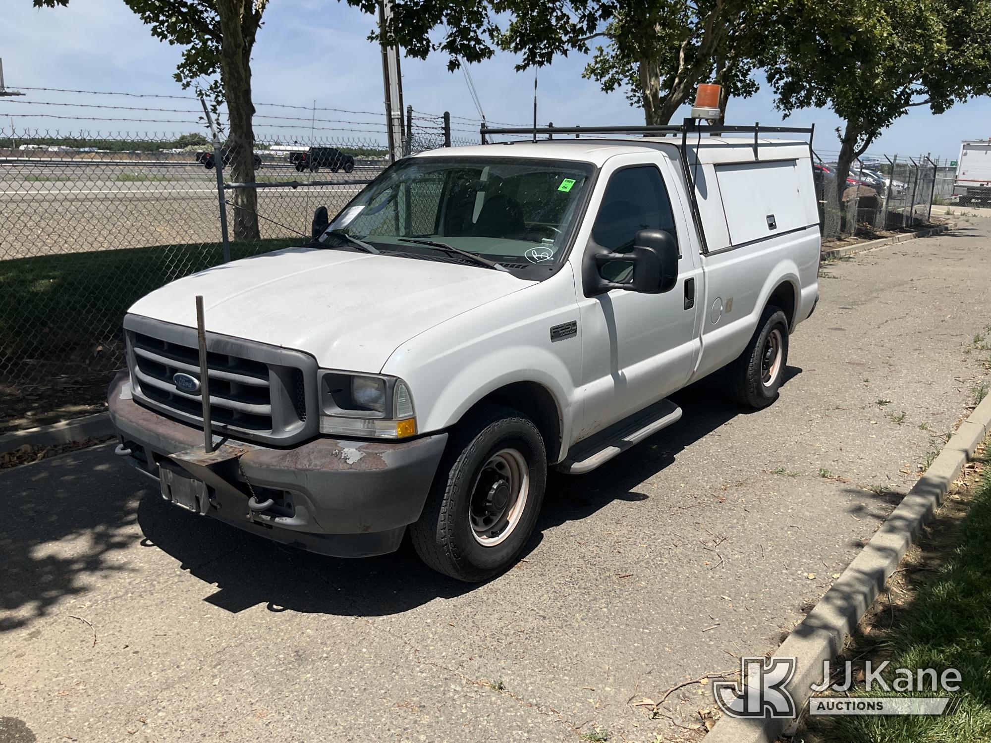 Photo of a 2004 Ford F-250 SD