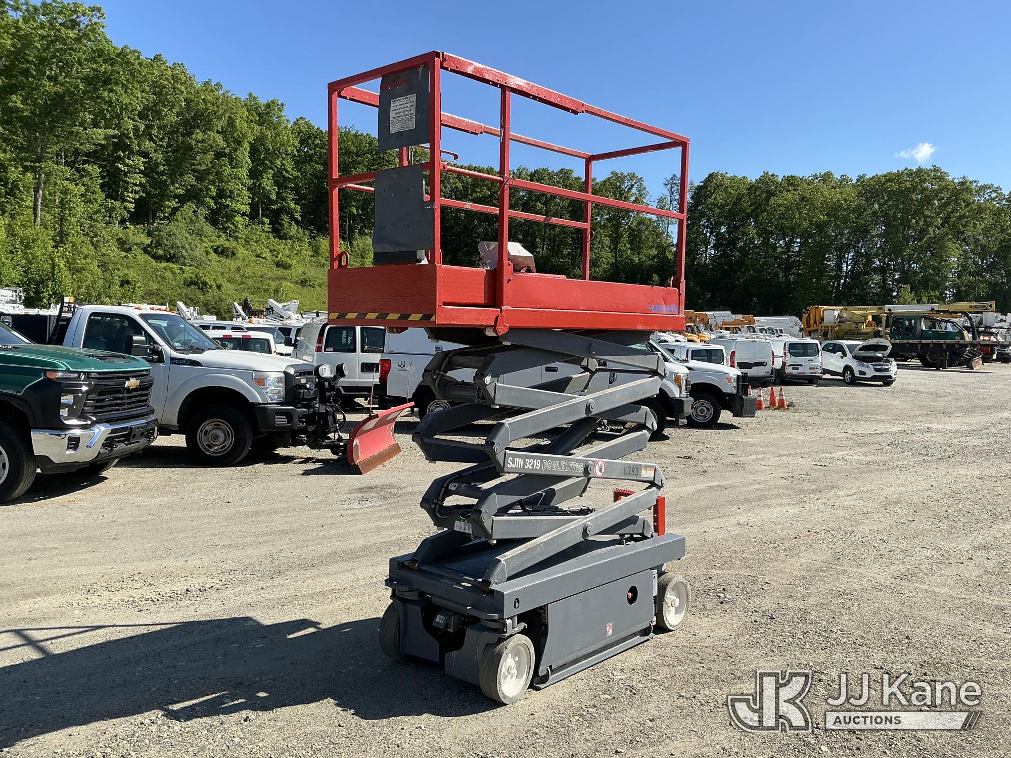 Photo of a 2013 Skyjack SJIII-3219