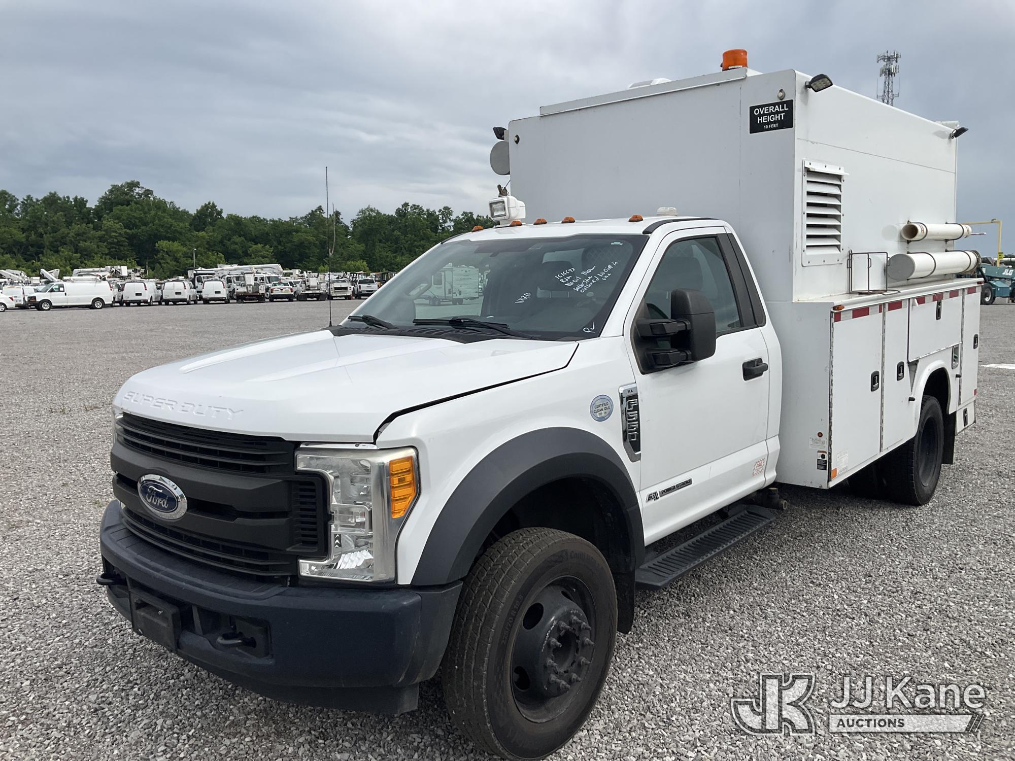 Photo of a 2017 Ford F550