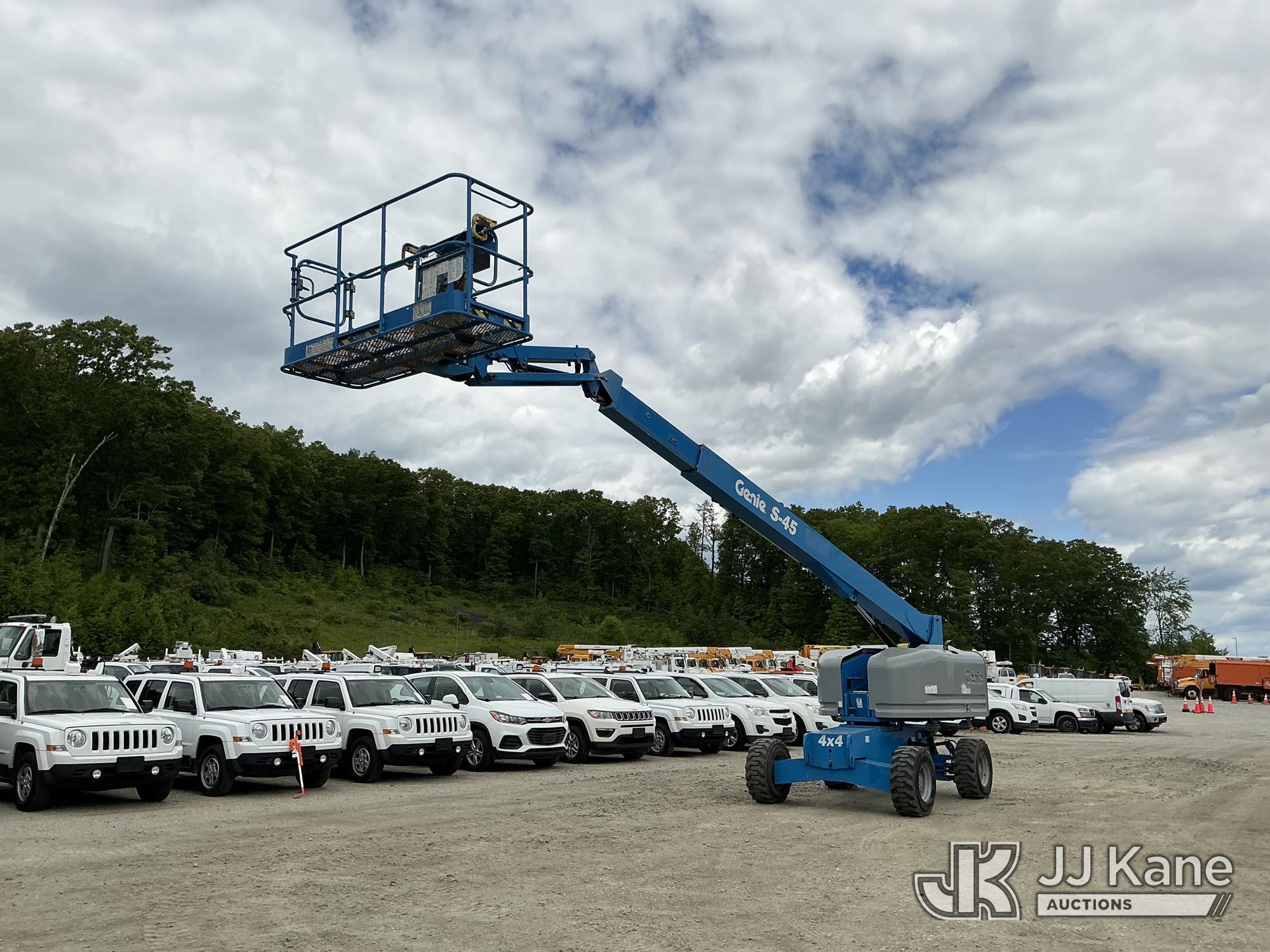 Photo of a 2017 Genie S-45