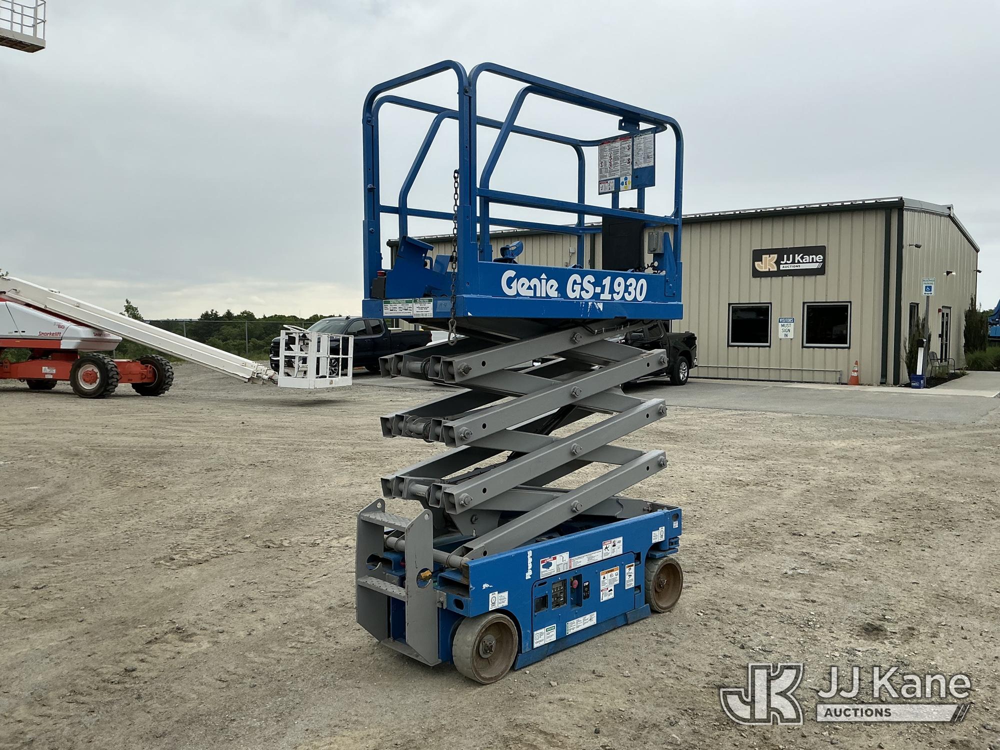 Photo of a 2017 Genie GS1930