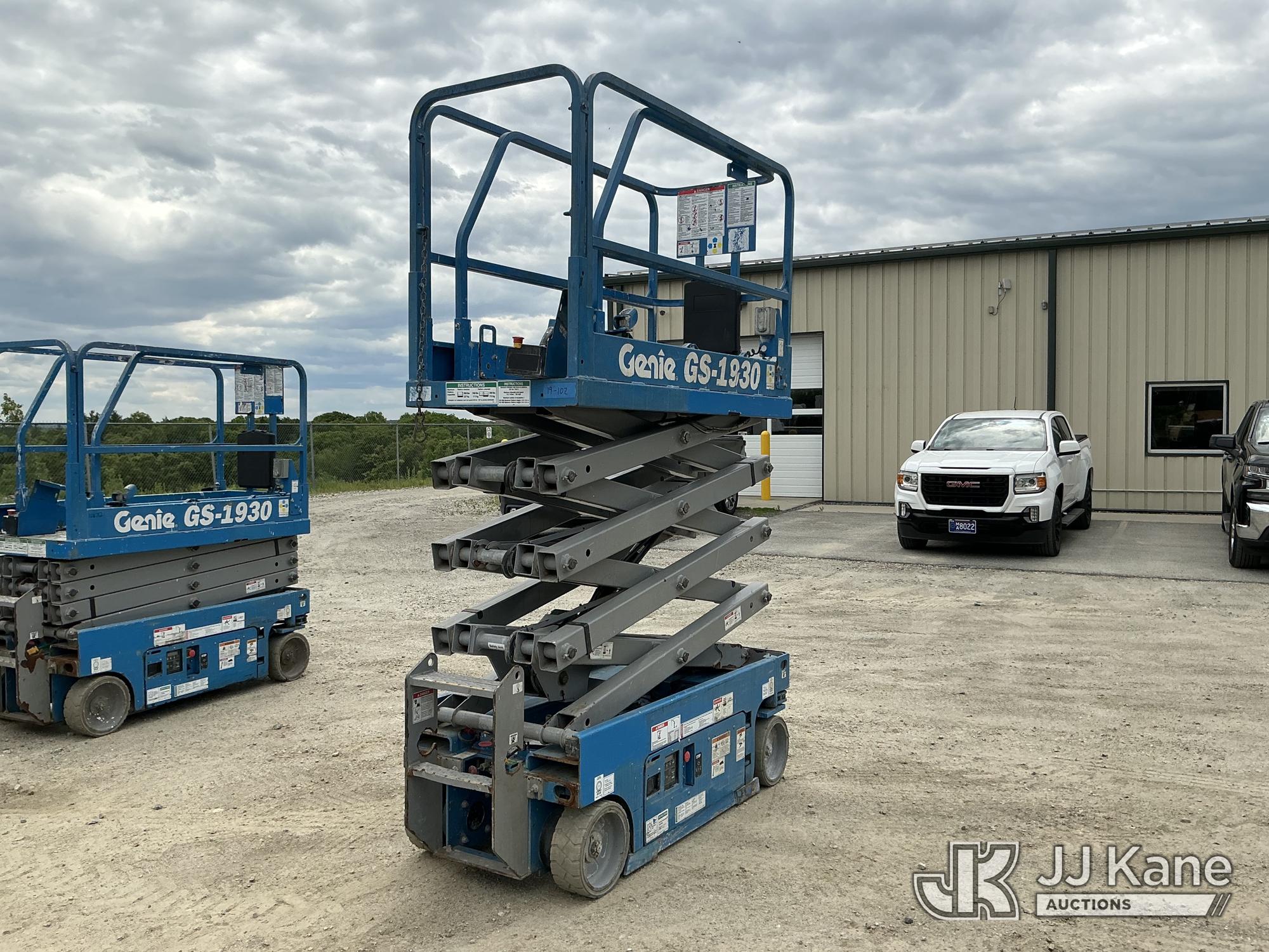Photo of a 2017 Genie GS1930