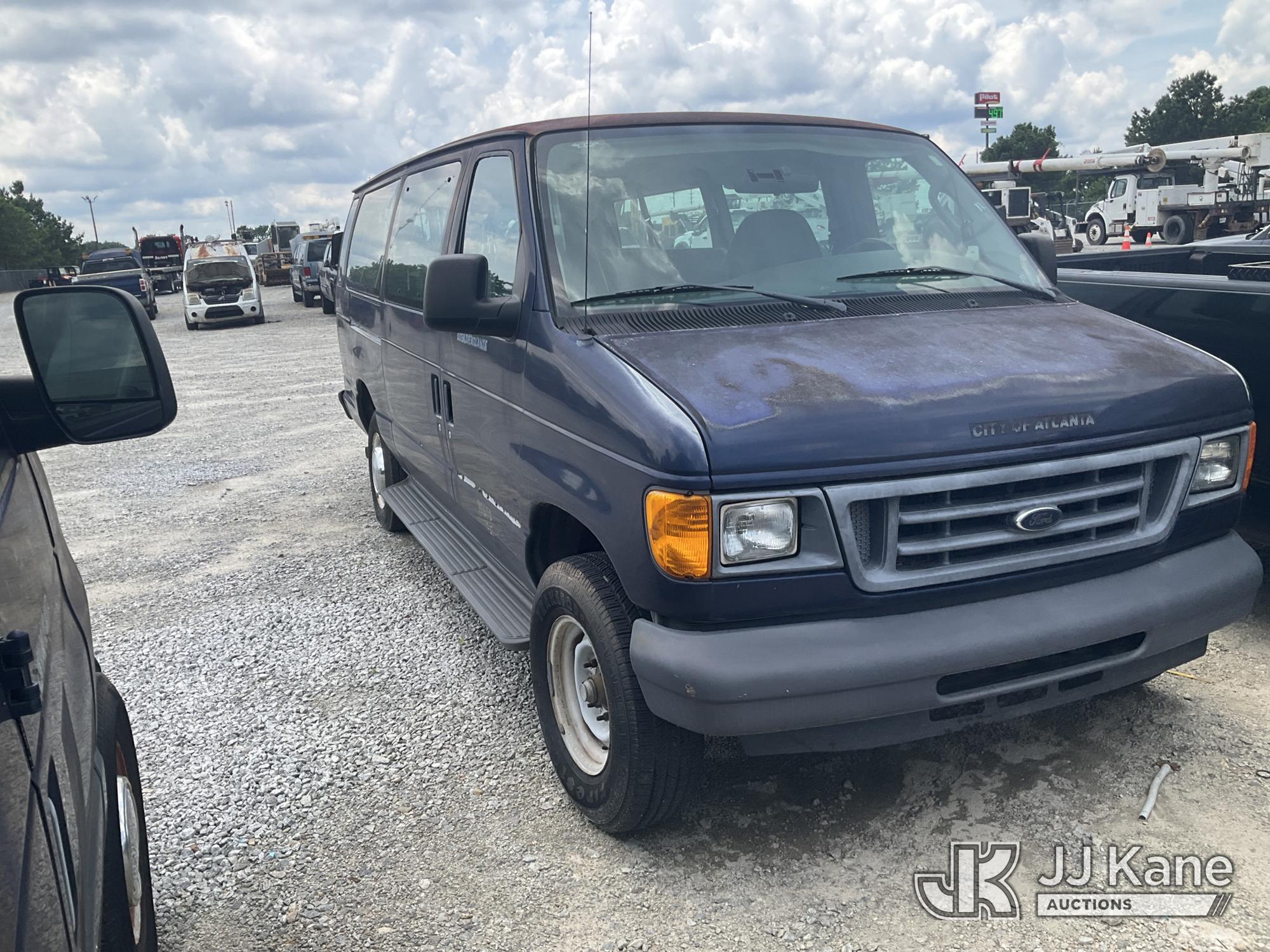 Photo of a 2006 Ford E350
