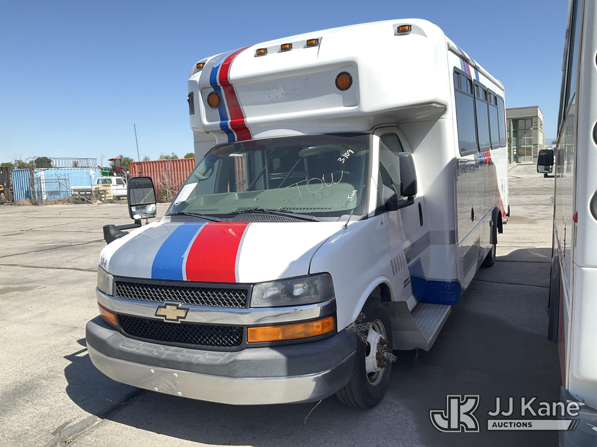 Photo of a 2015 Chevrolet Express G4500
