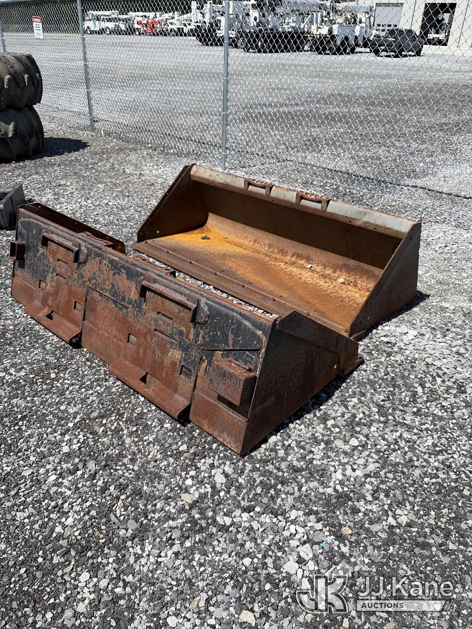 GP Skid Steer loader Buckets (Used) NOTE: This unit is being sold AS IS/WHERE IS via Timed Auction and is located in Hammond