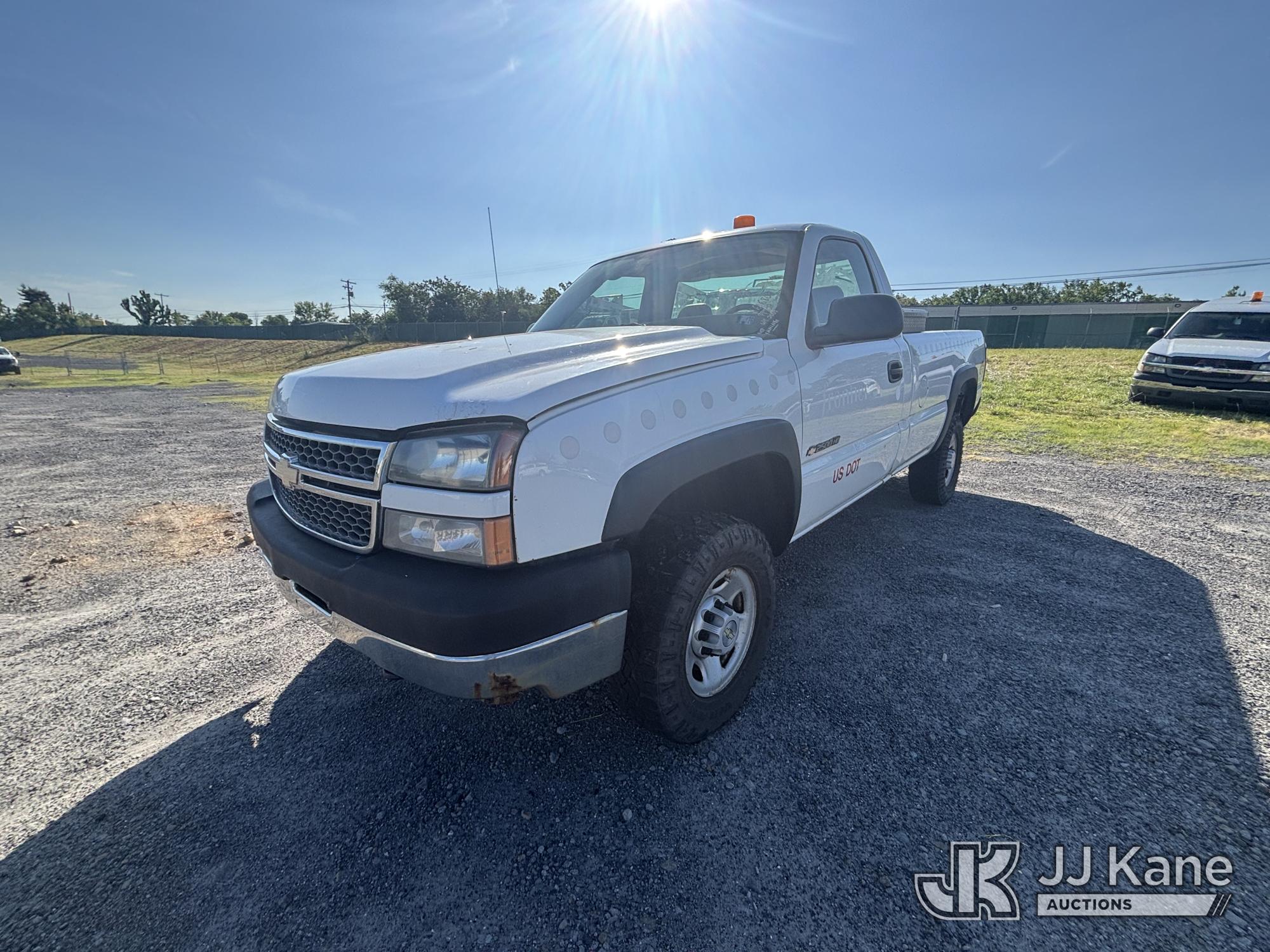 Photo of a 2005 Chevrolet Silverado 2500HD 4x4