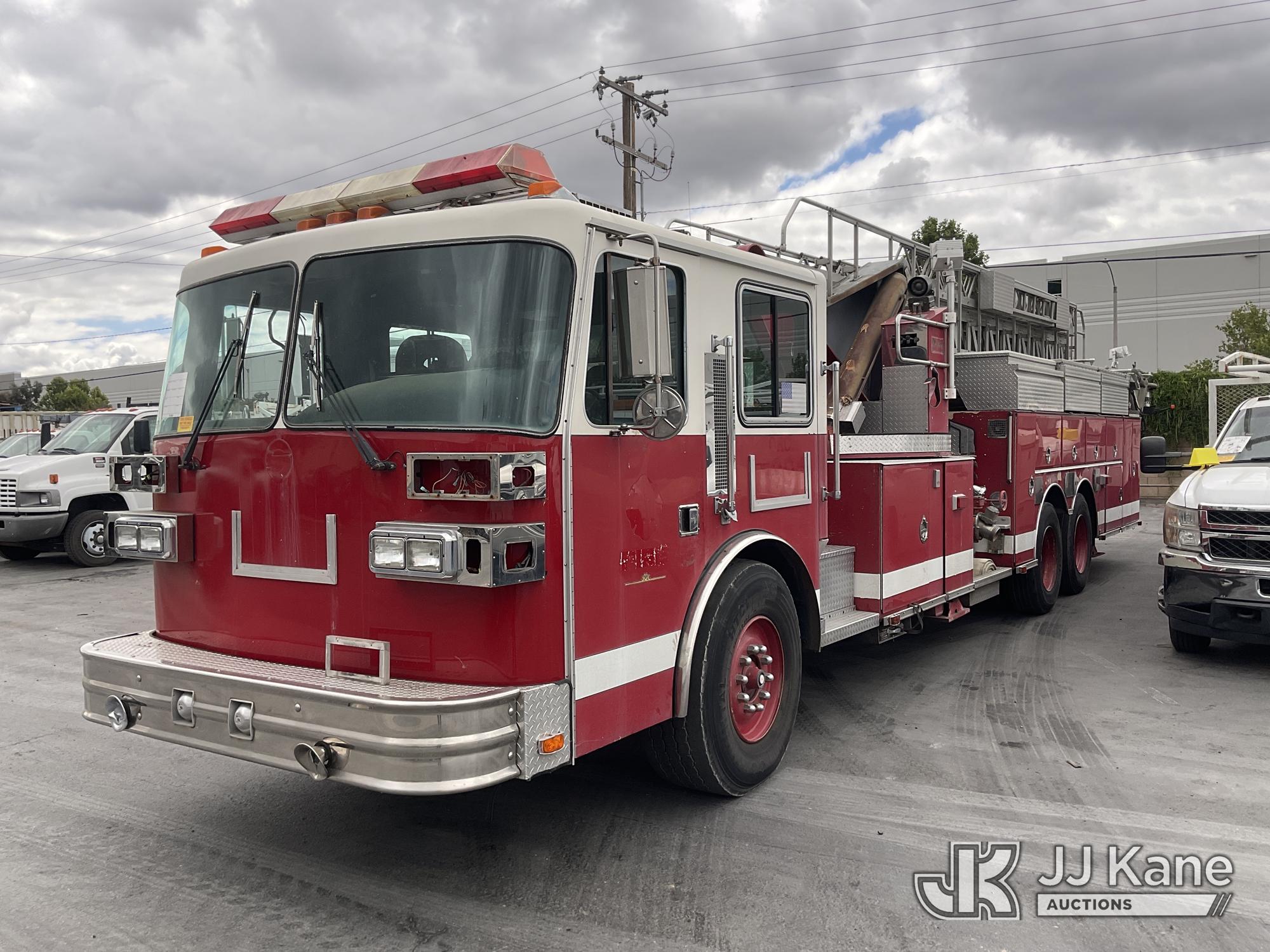 1991 Sutphen Corporation TS-100 Fire Truck