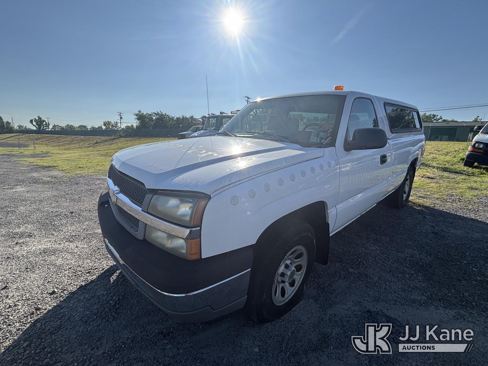 Photo of a 2005 Chevrolet Silverado 1500 4x4