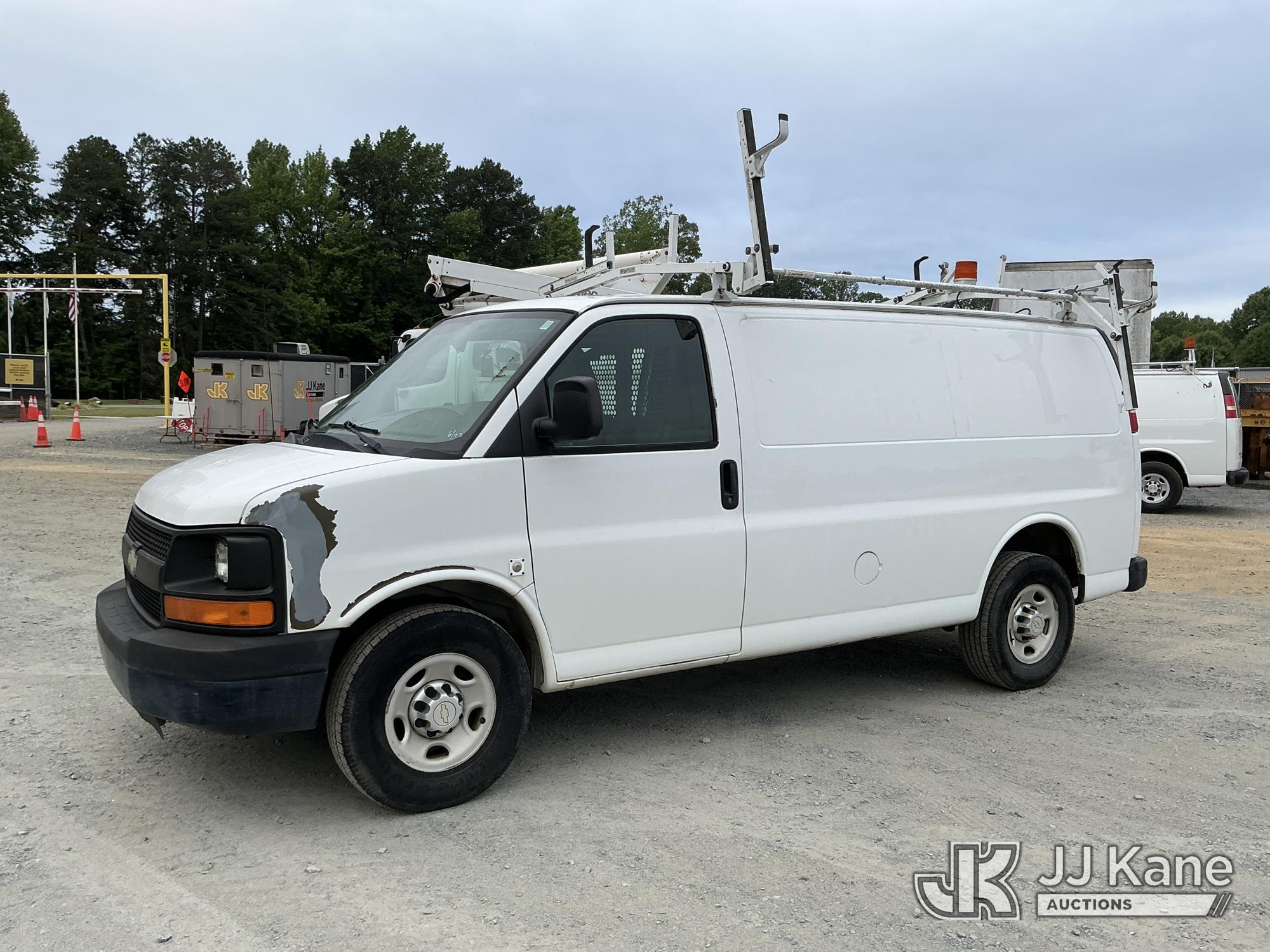 Photo of a 2011 Chevrolet Express G2500