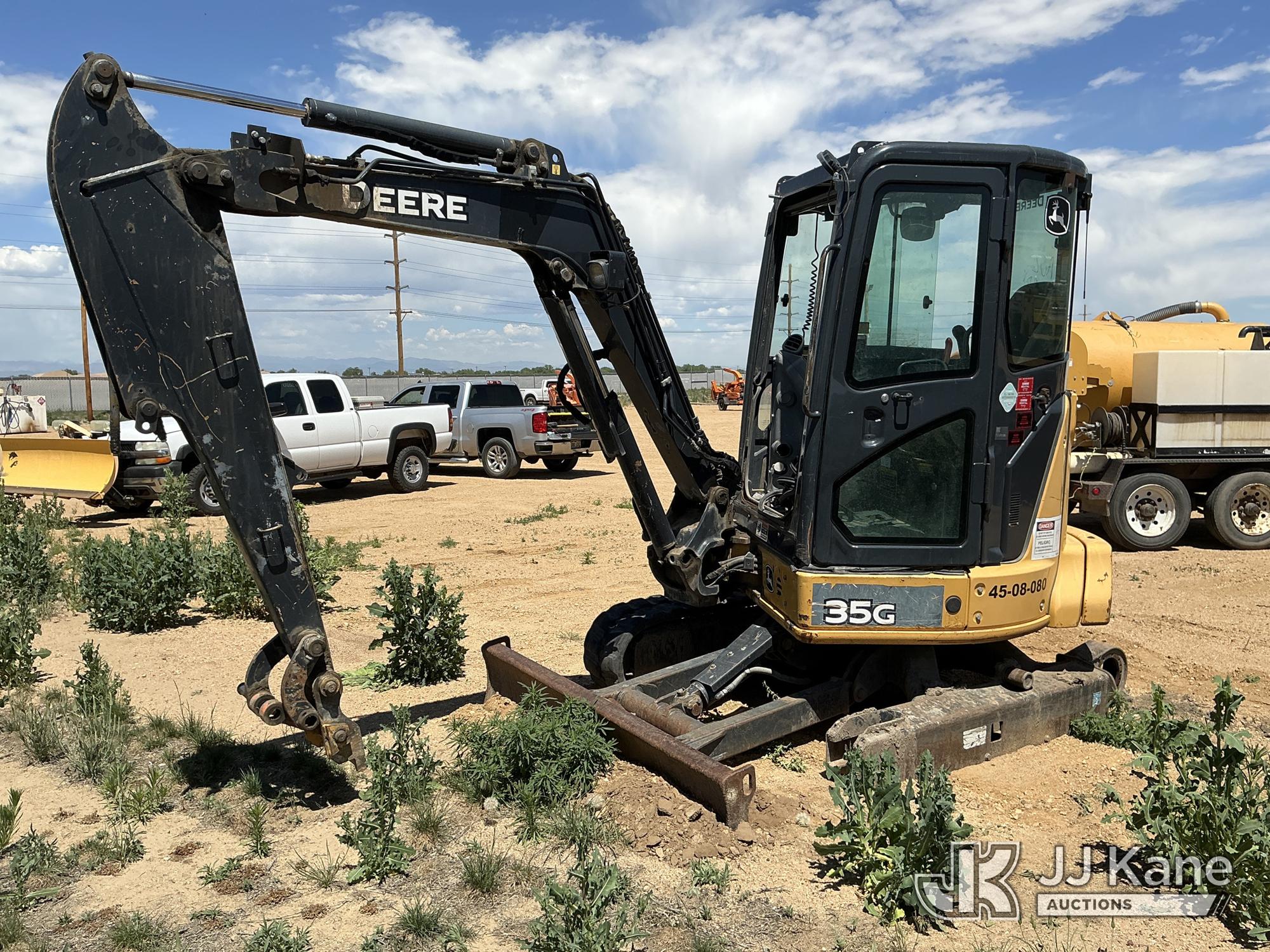 Photo of a  John Deere 35G