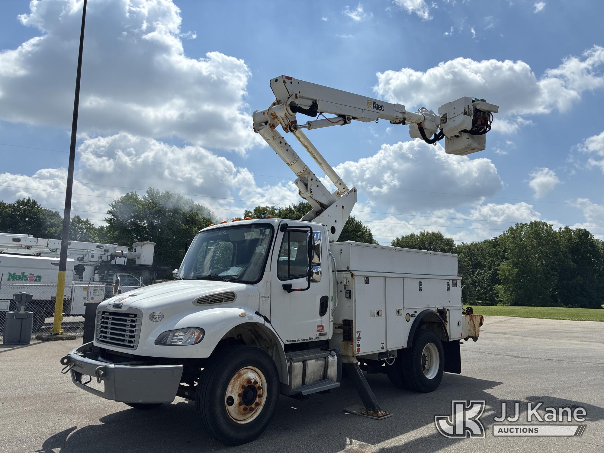 Photo of a 2014 Freightliner M2 106