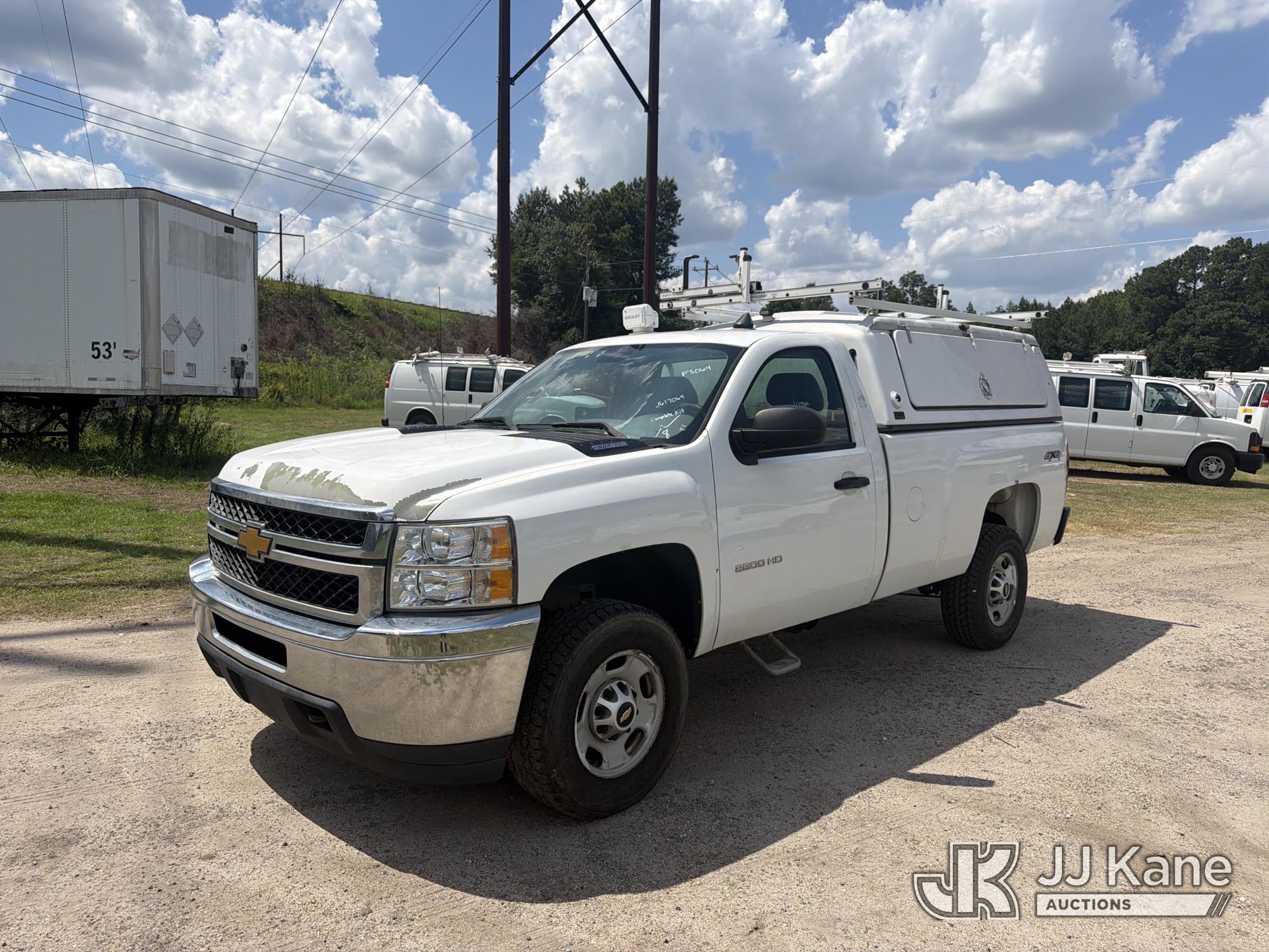 2014 Chevrolet Silverado 2500HD 4x4 Pickup Truck