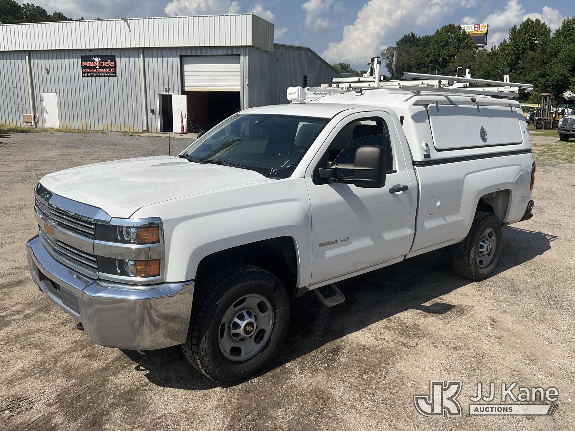 2015 Chevrolet Silverado 2500HD 4X4 Extended-Cab Pickup Truck