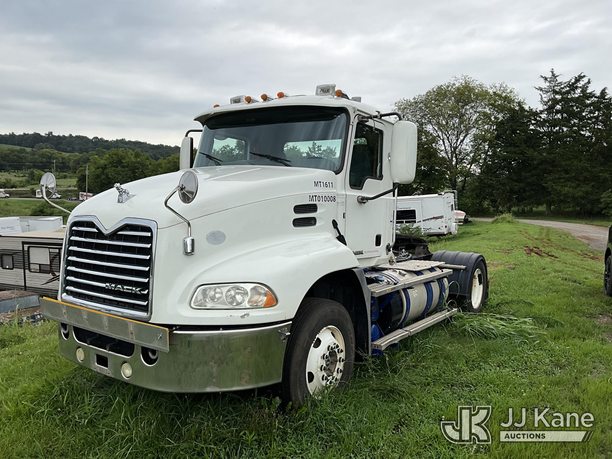 2017 Mack CXU612 Truck Tractor
