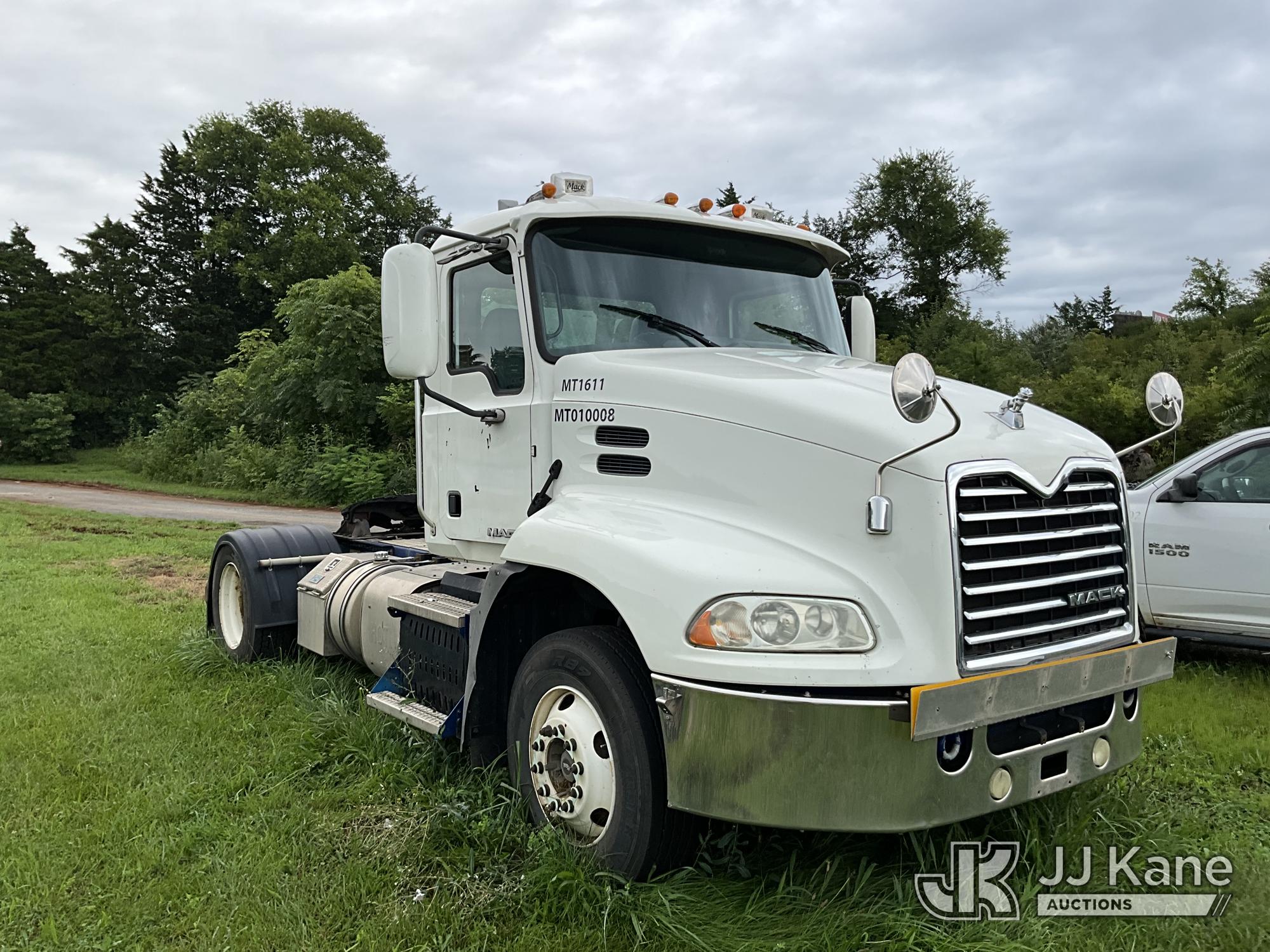 2017 Mack CXU612