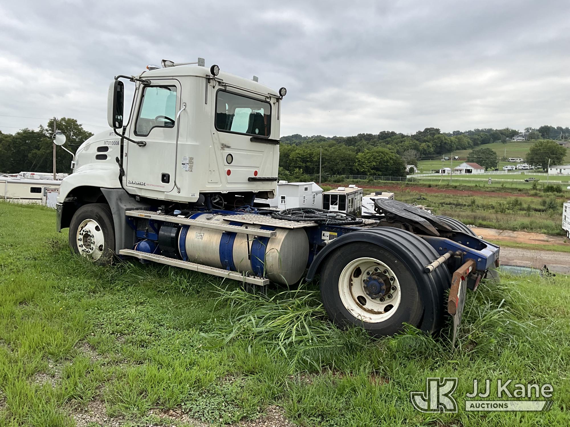 2017 Mack CXU612