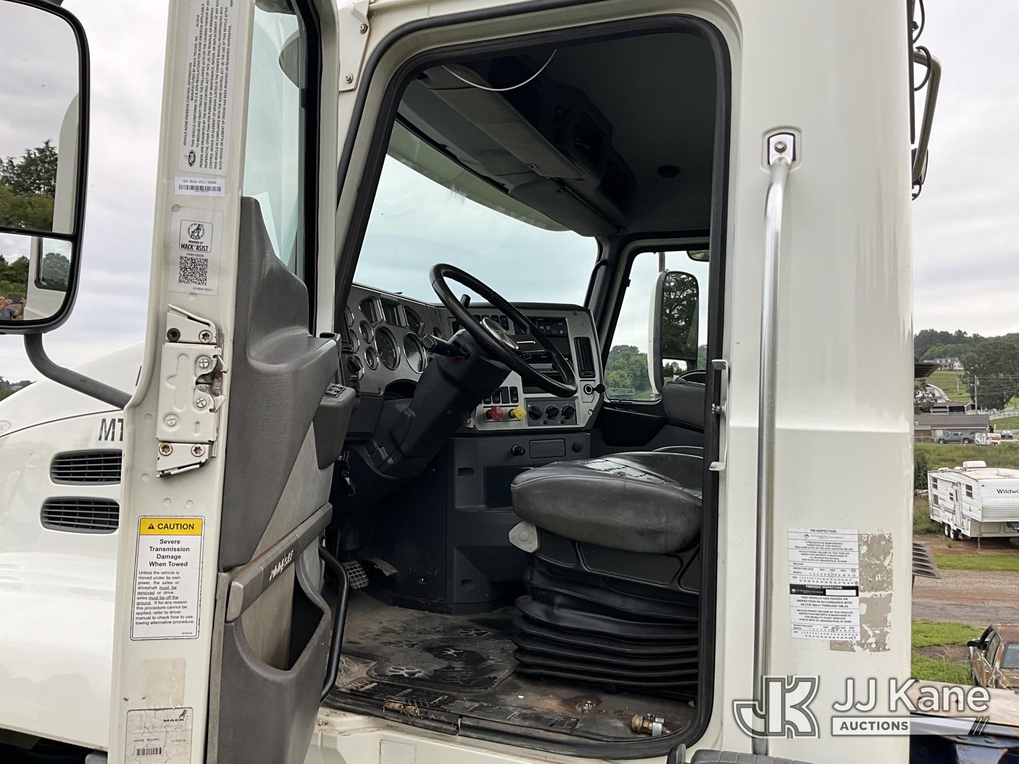 2017 Mack CXU612