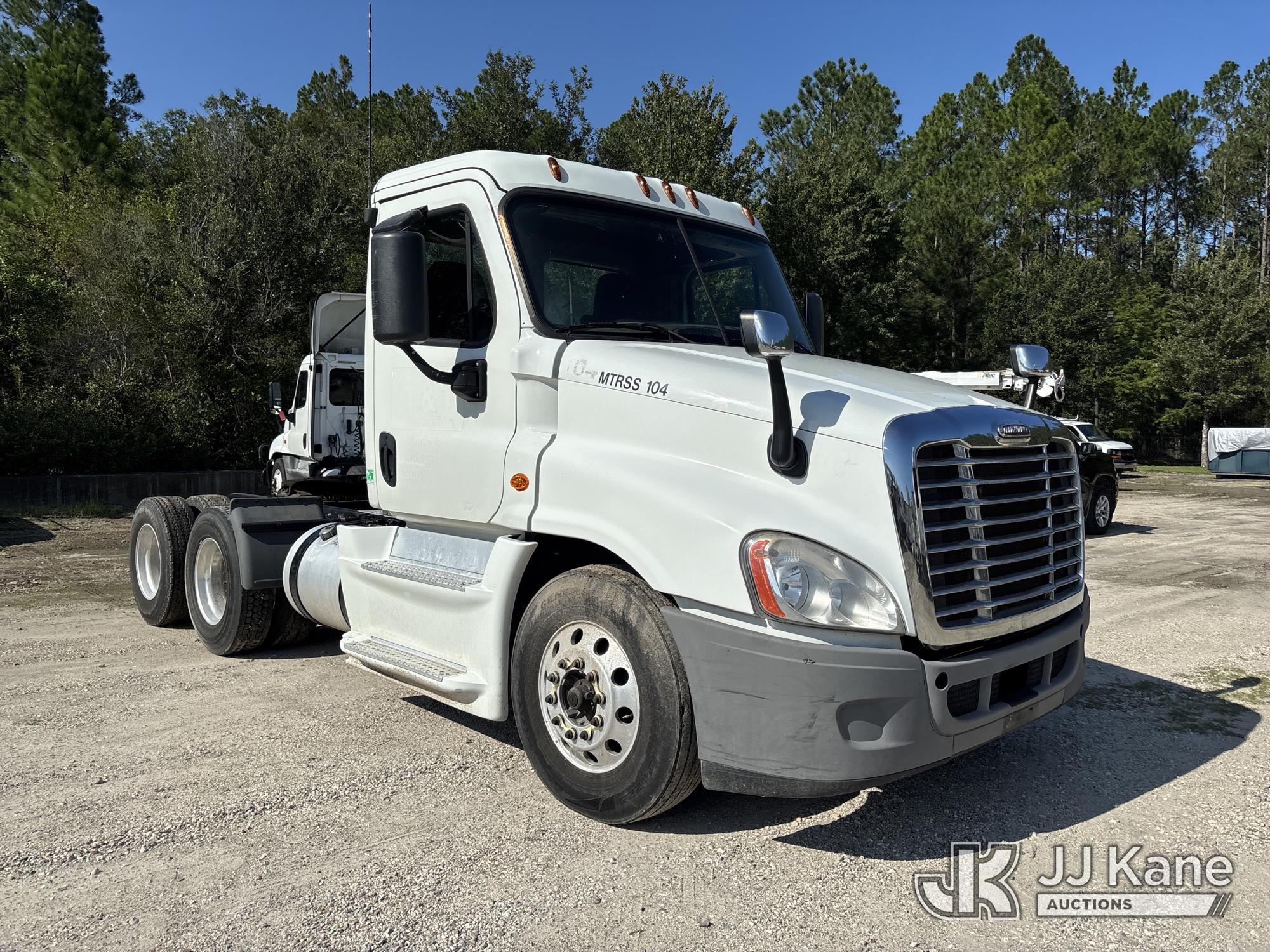 2016 Freightliner Cascadia 125
