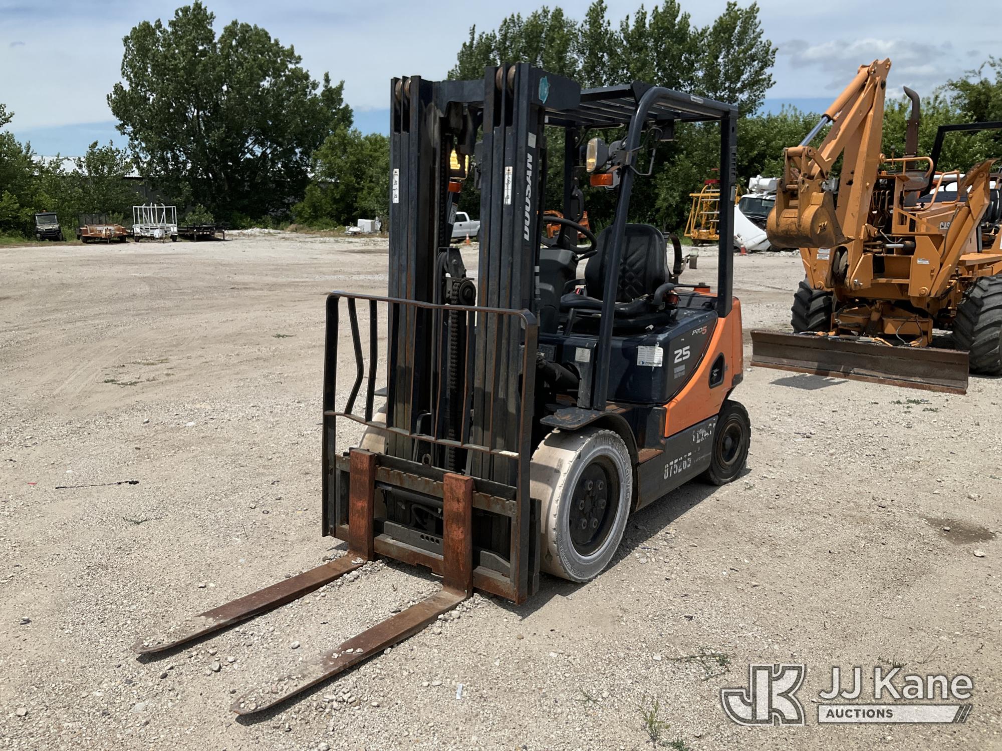 Photo of a 2011 Doosan G25P5