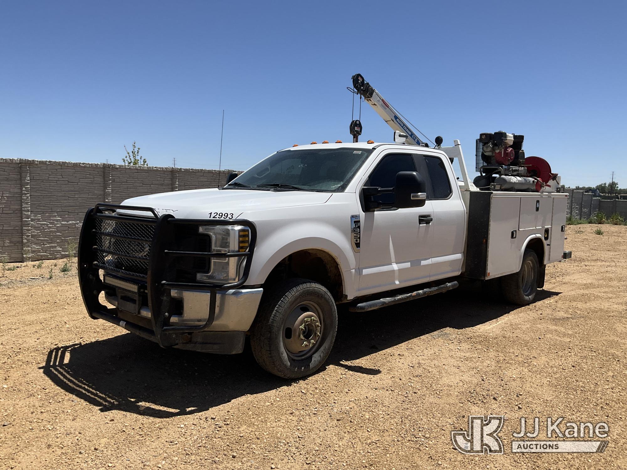 Photo of a 2019 Ford F-350 SD