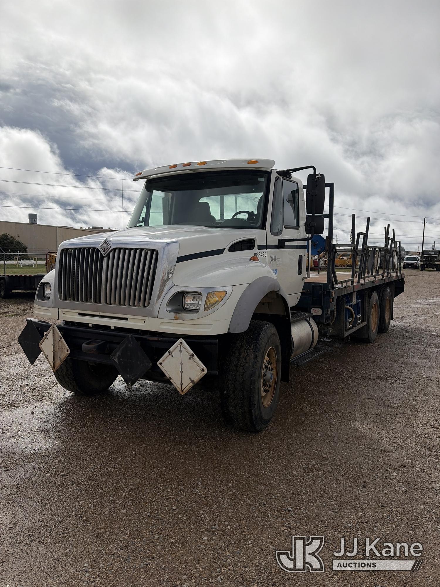 Photo of a 2007 International 7600