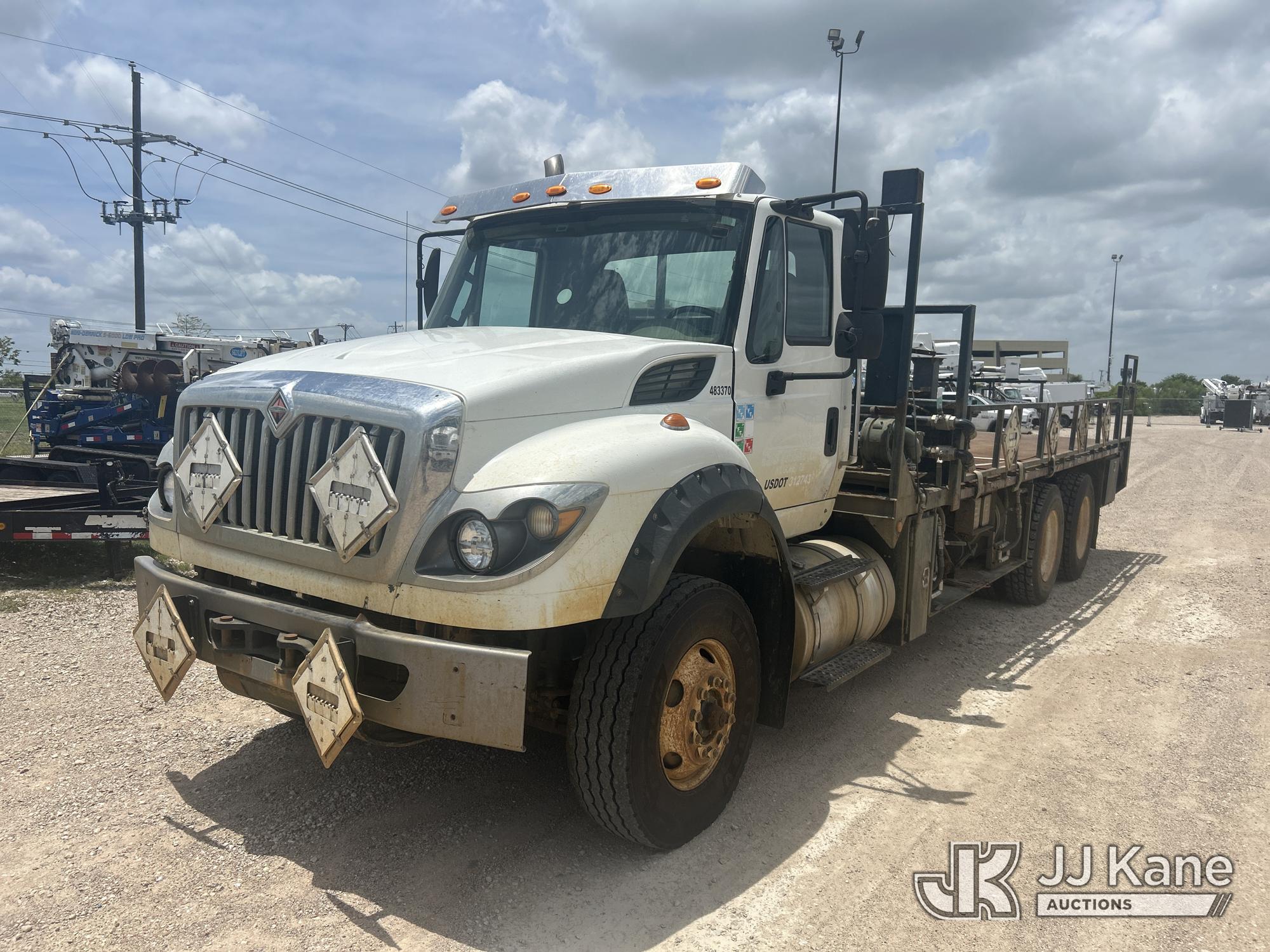 2015 International 7600 T/A Flatbed/Utility Truck